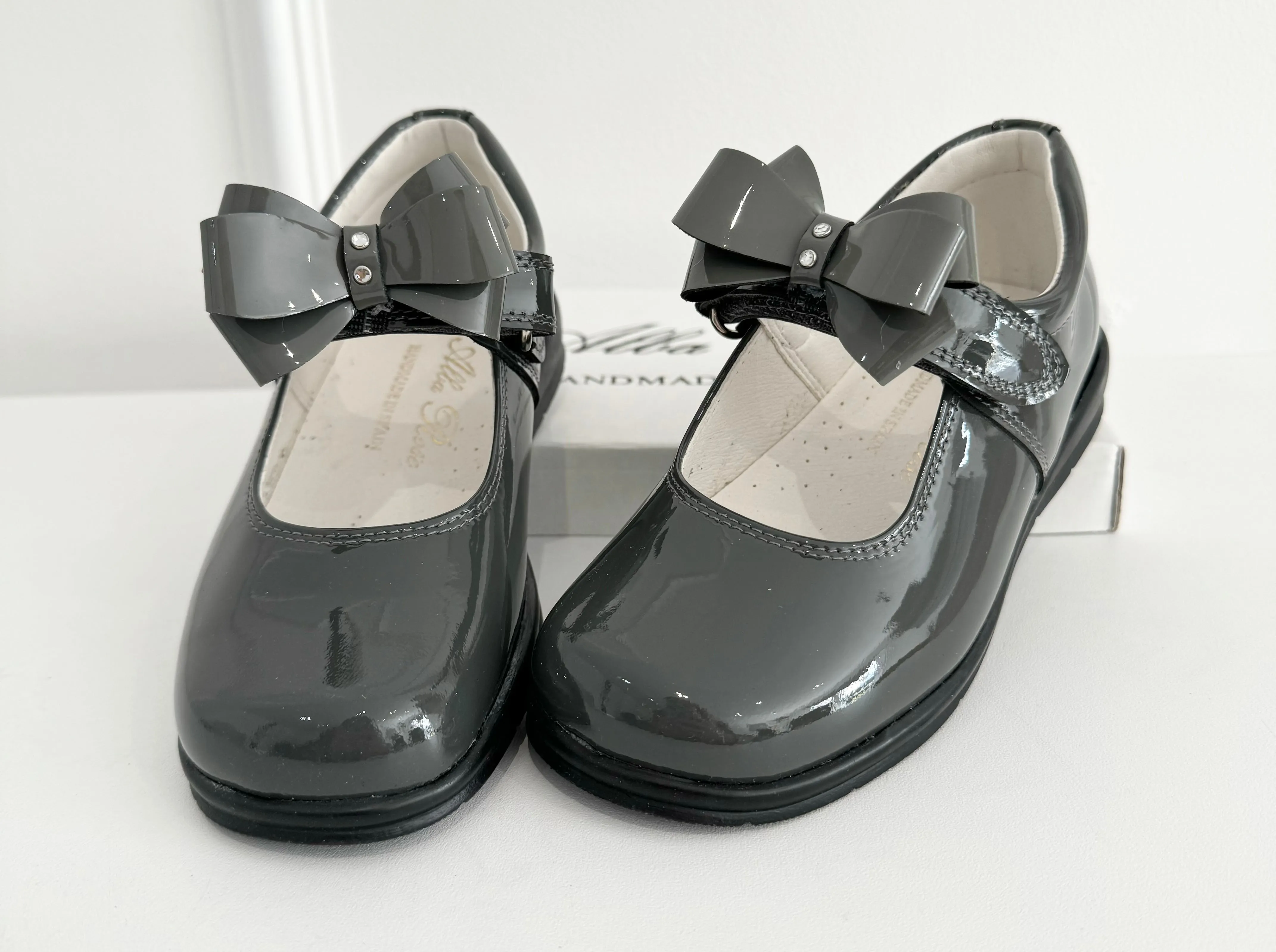 6273 Dark Grey School Shoes - Circle Bow Bow (Flat Sole)