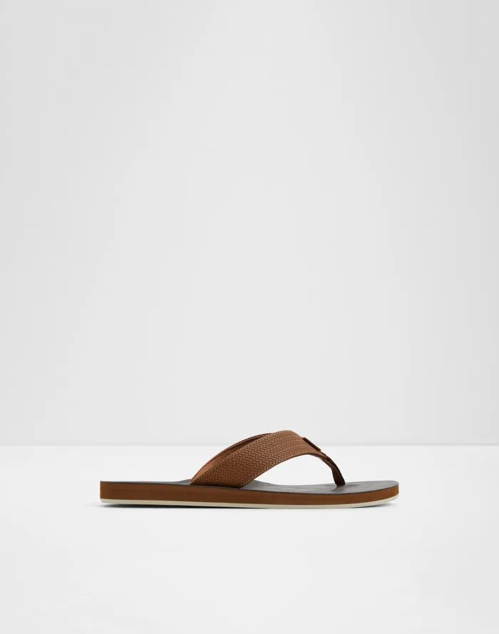 Adede / Flat Sandals