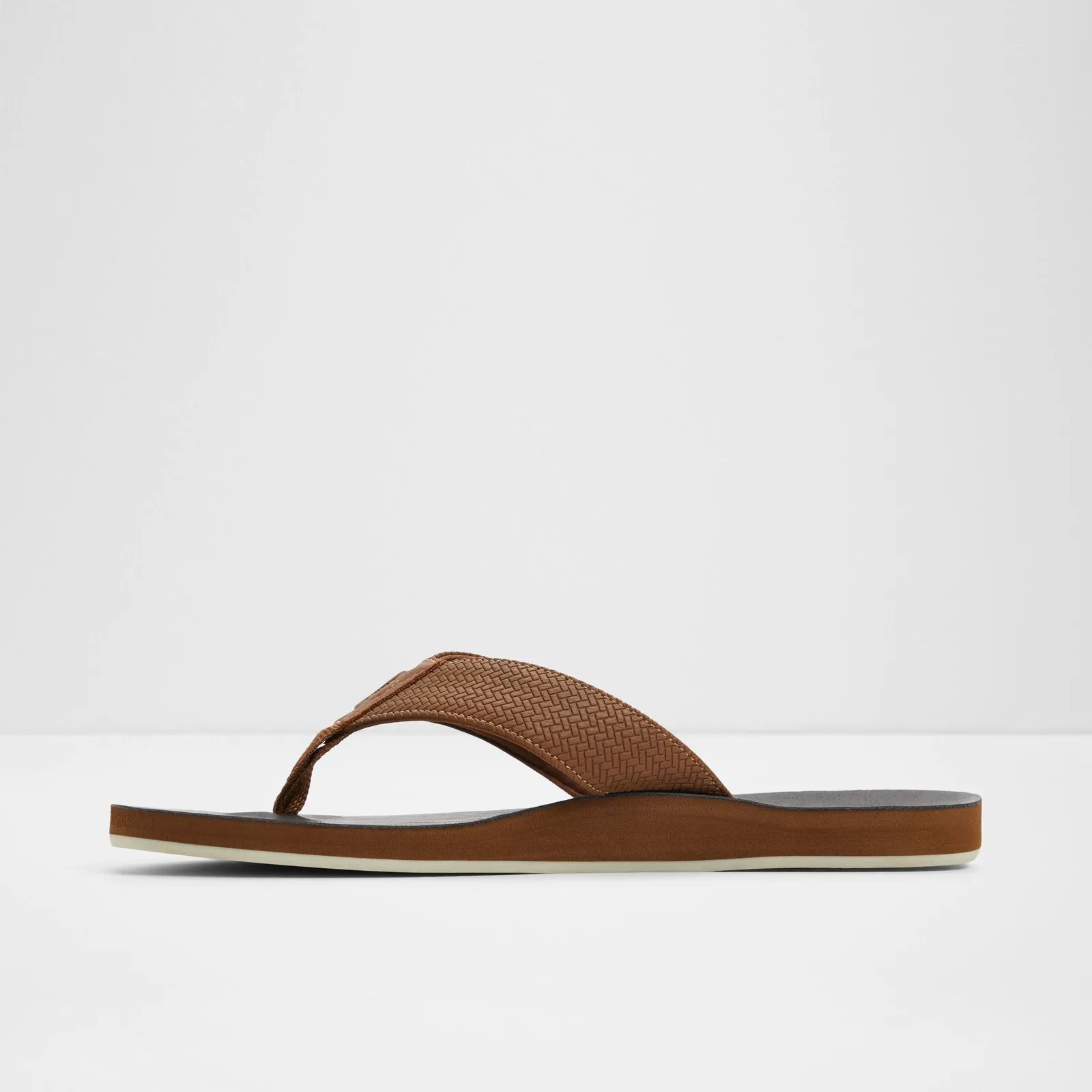 Adede / Flat Sandals