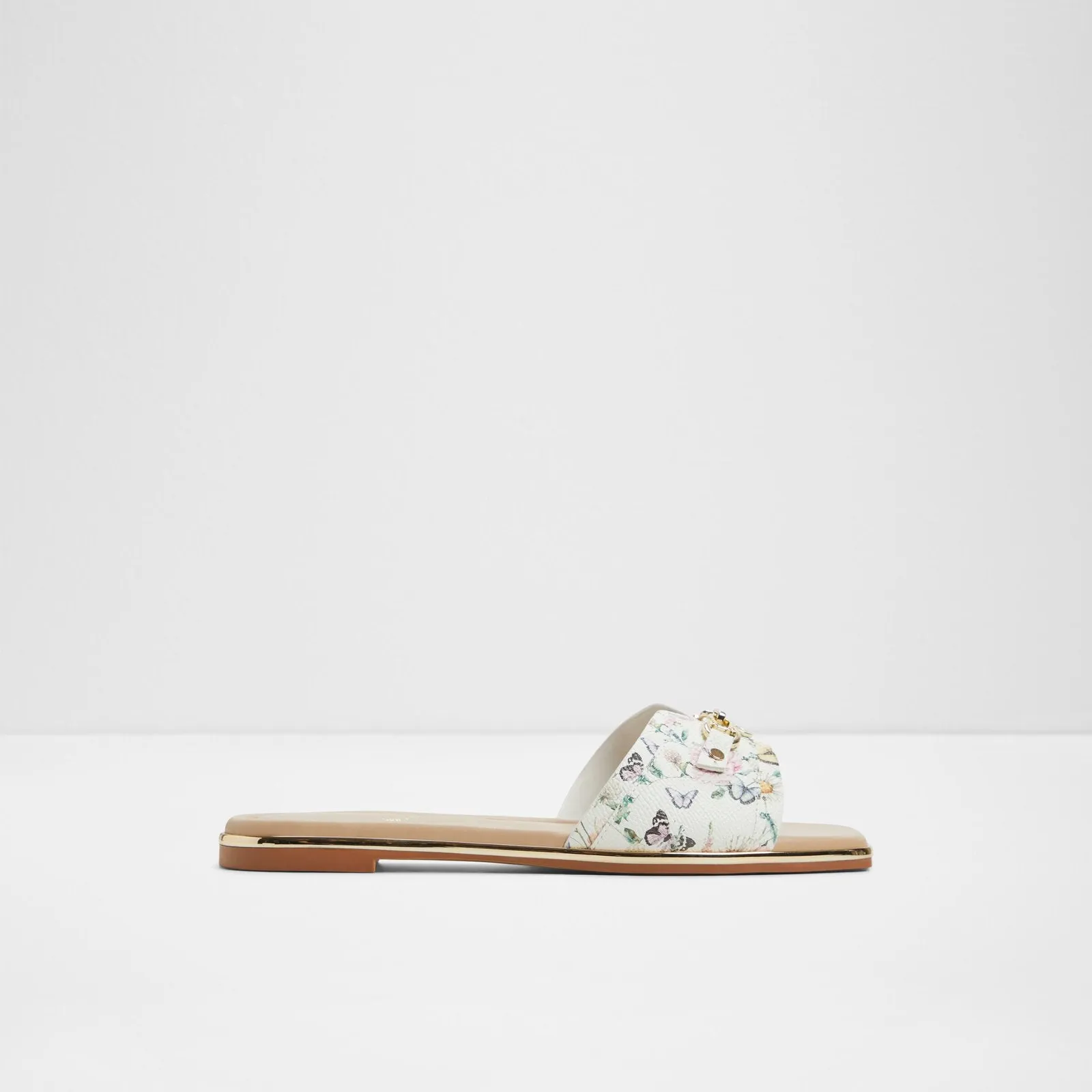 Alamassi / Flat Sandals