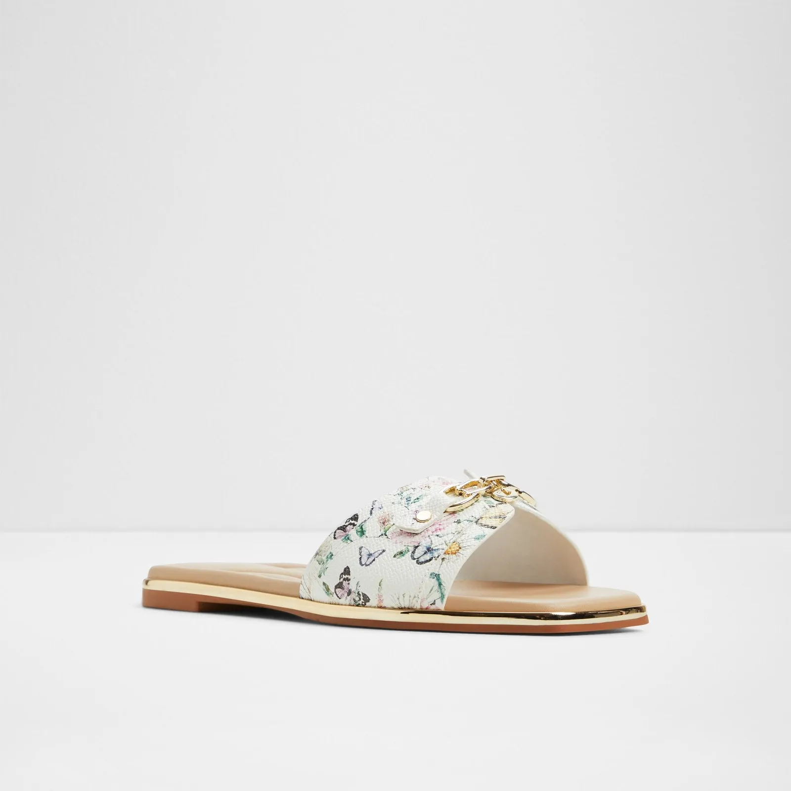 Alamassi / Flat Sandals