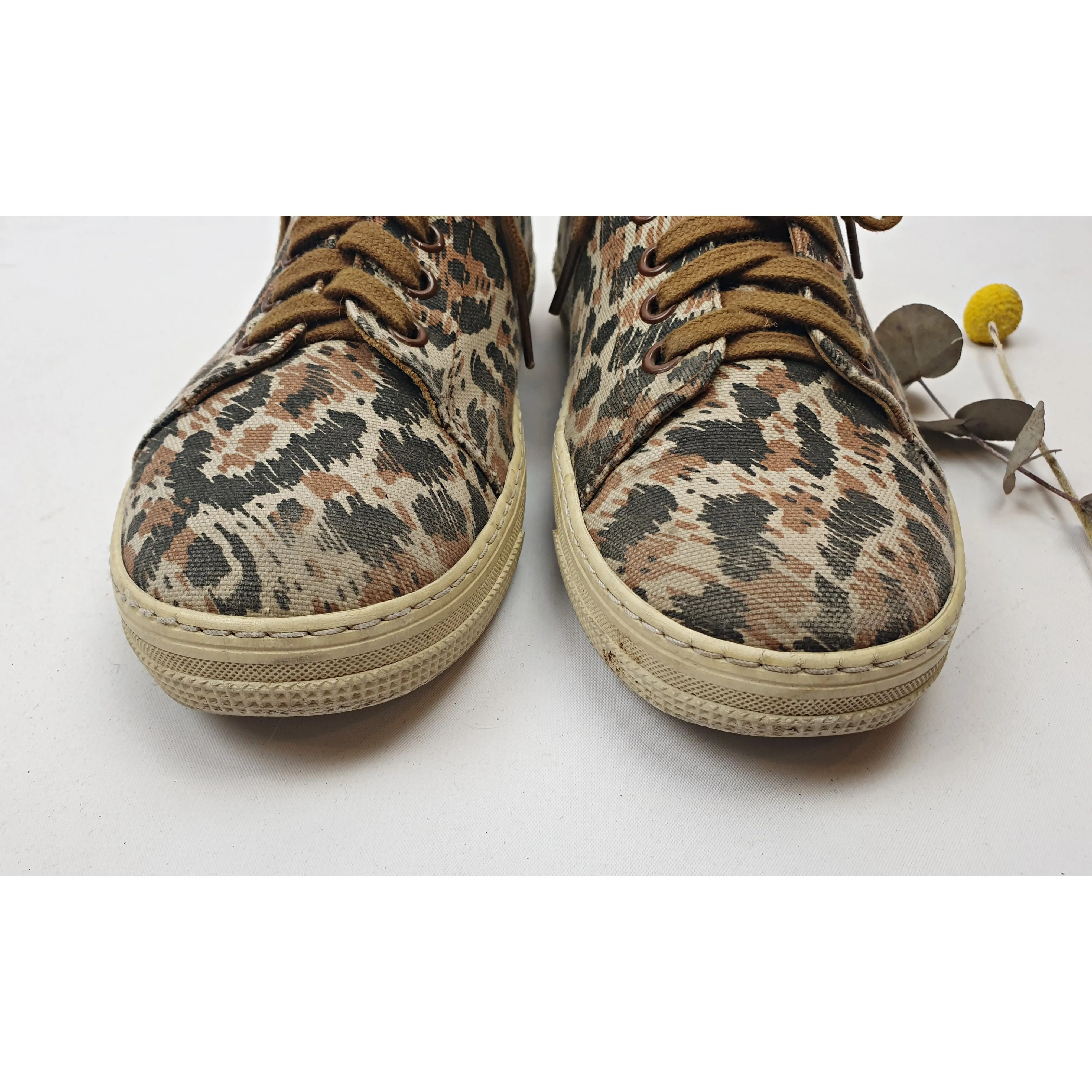 APC brown animal print canvas laceup shoes with leather lining size 38