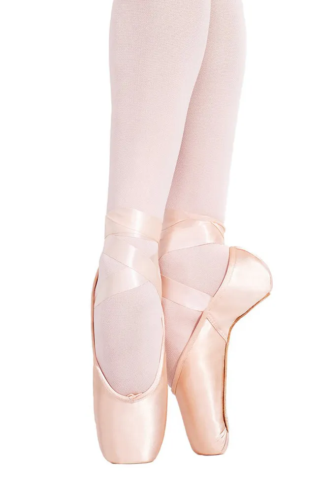 Aria Pointe Shoes - Standard Strength