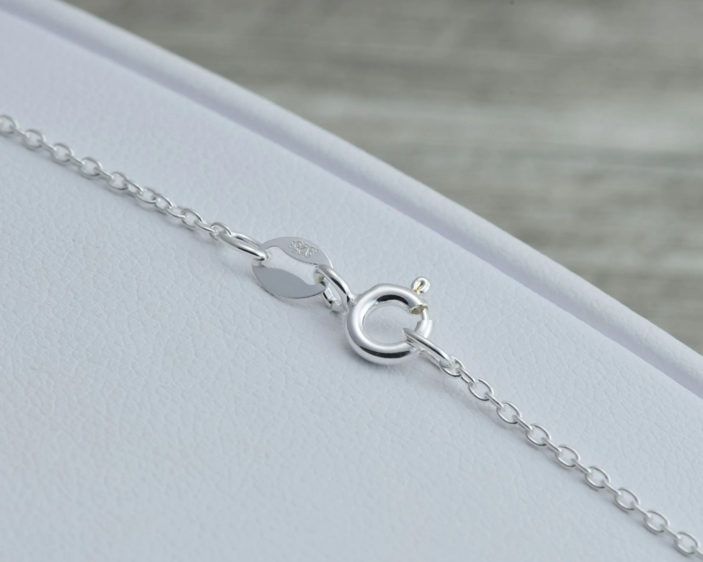 BALLET NECKLACE IN STERLING SILVER