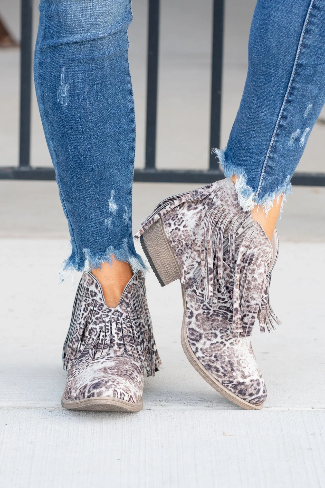 Billie Buckle Fringe Boots - White & Black