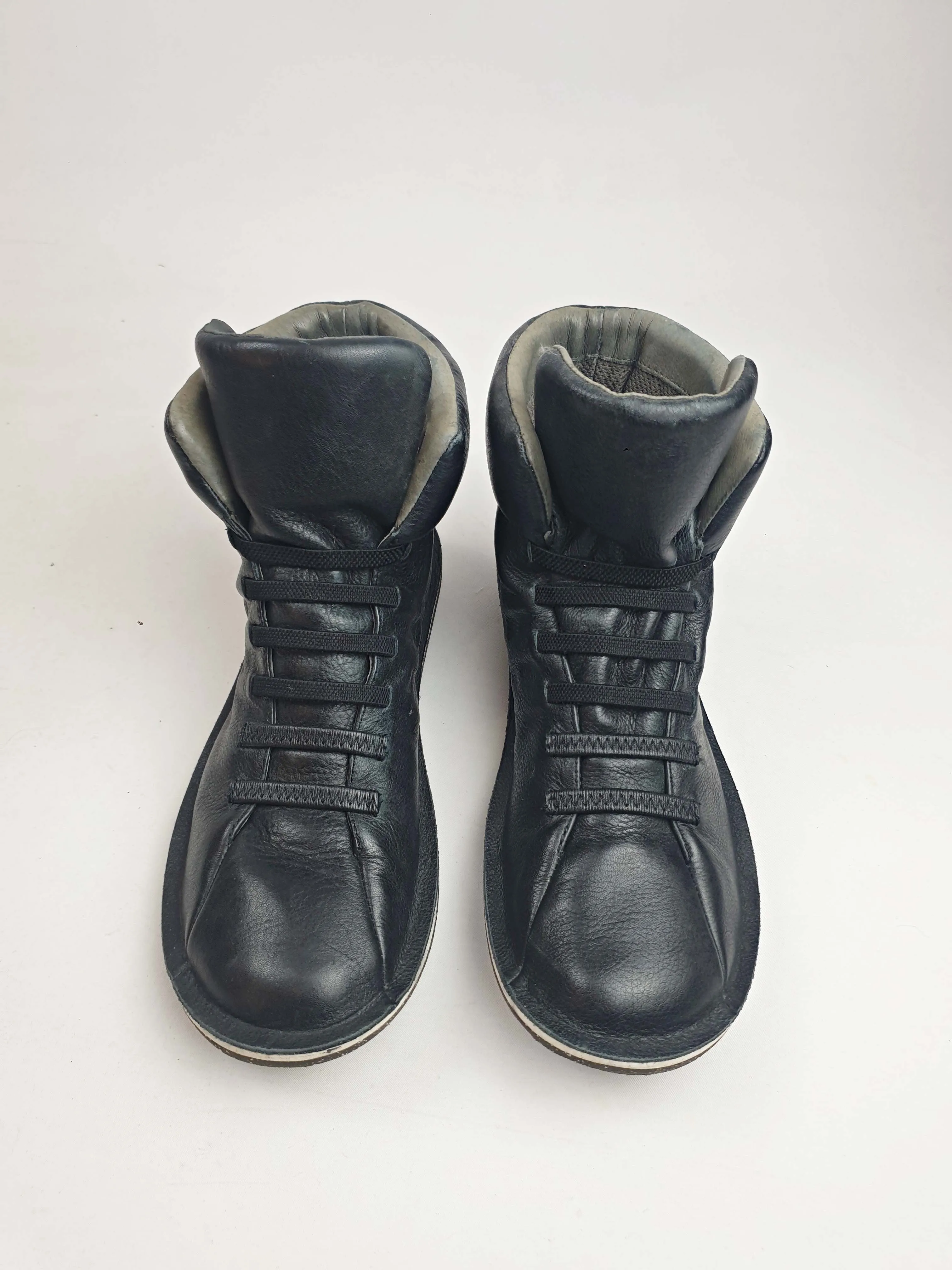 Camper black flat leather boots size 38