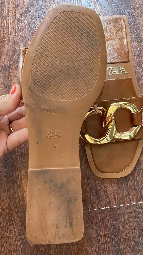 Chain Flat Mules (size 39)