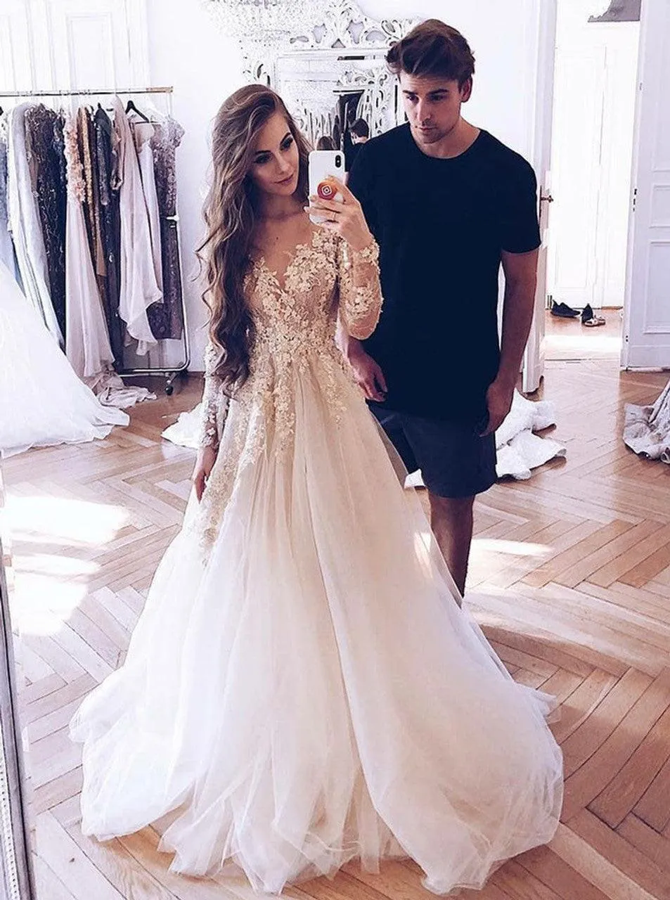 Champagne Appliques Tulle A-Line  Long Sleeves Light Wedding Dress TN316