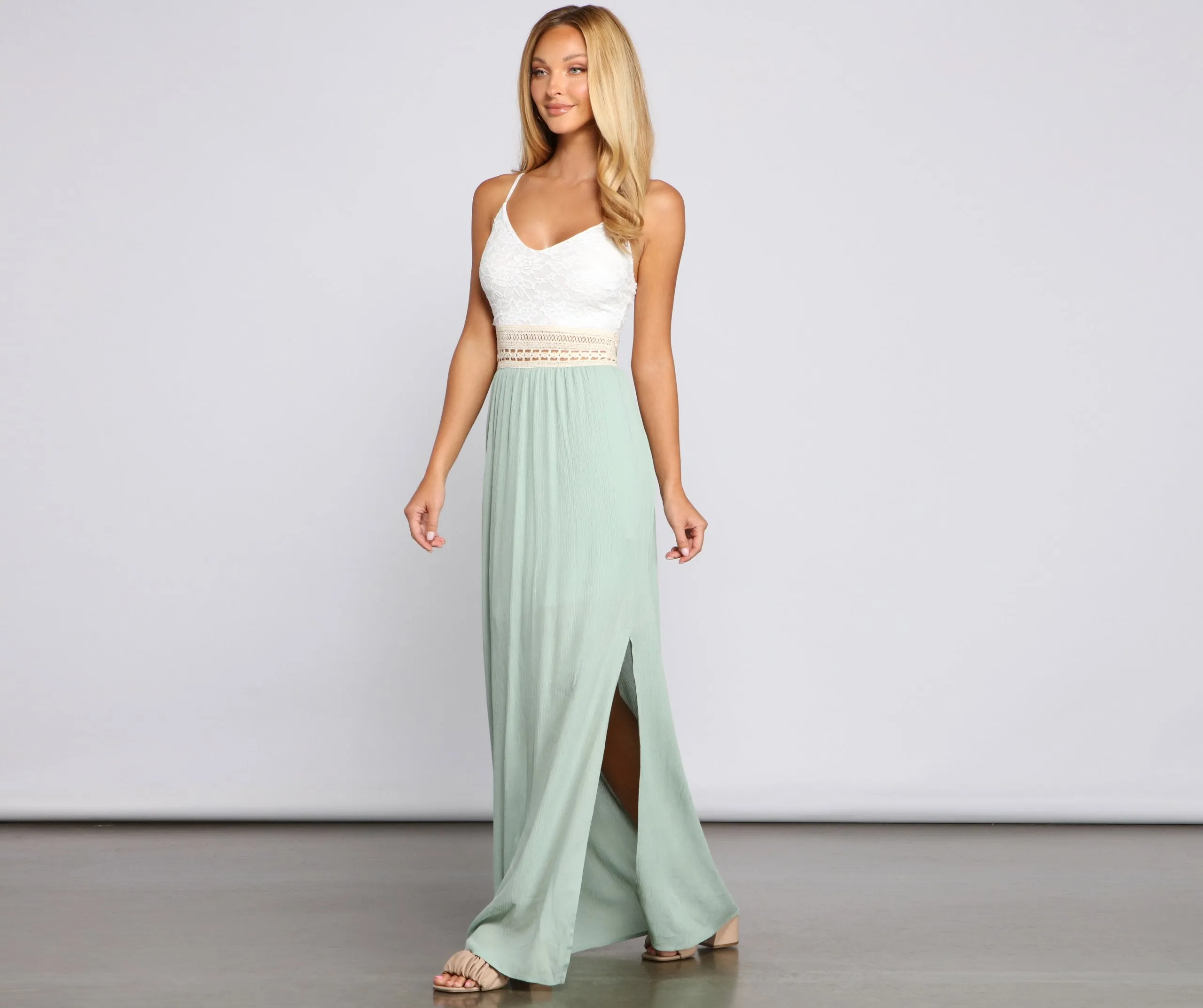 Effortlessly Stunning Crochet Charming Waist Maxi Dress