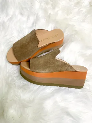 Elsie Taupe Wedge