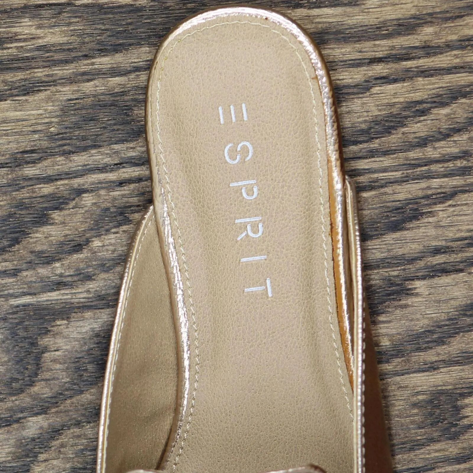Esprit Womens Shiny Flat Mules 1674151d09d34a Gold Yellow 6M