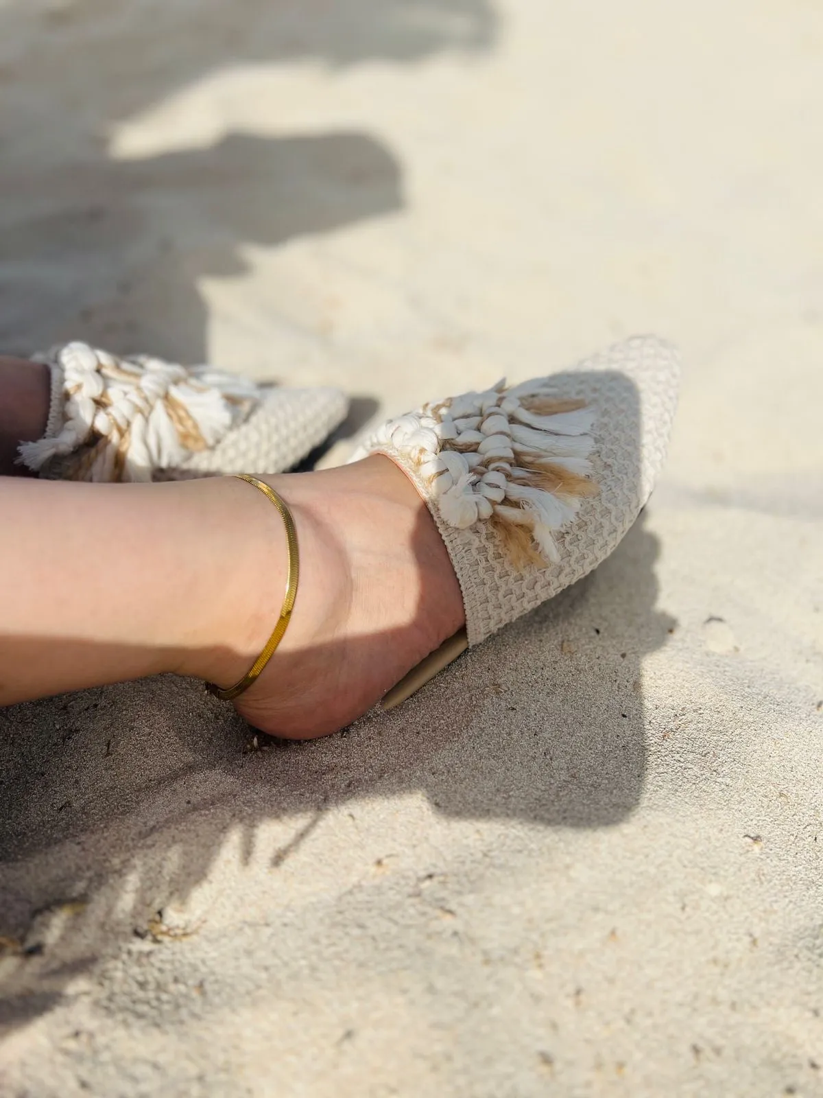 Flat fringe mules