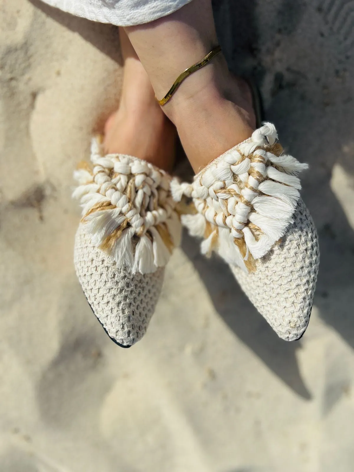 Flat fringe mules