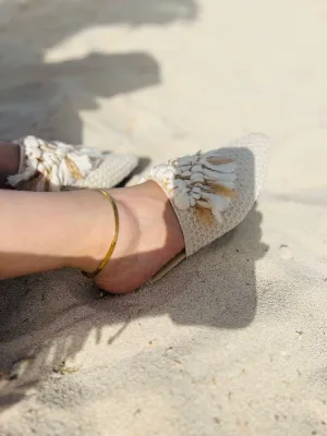 Flat fringe mules