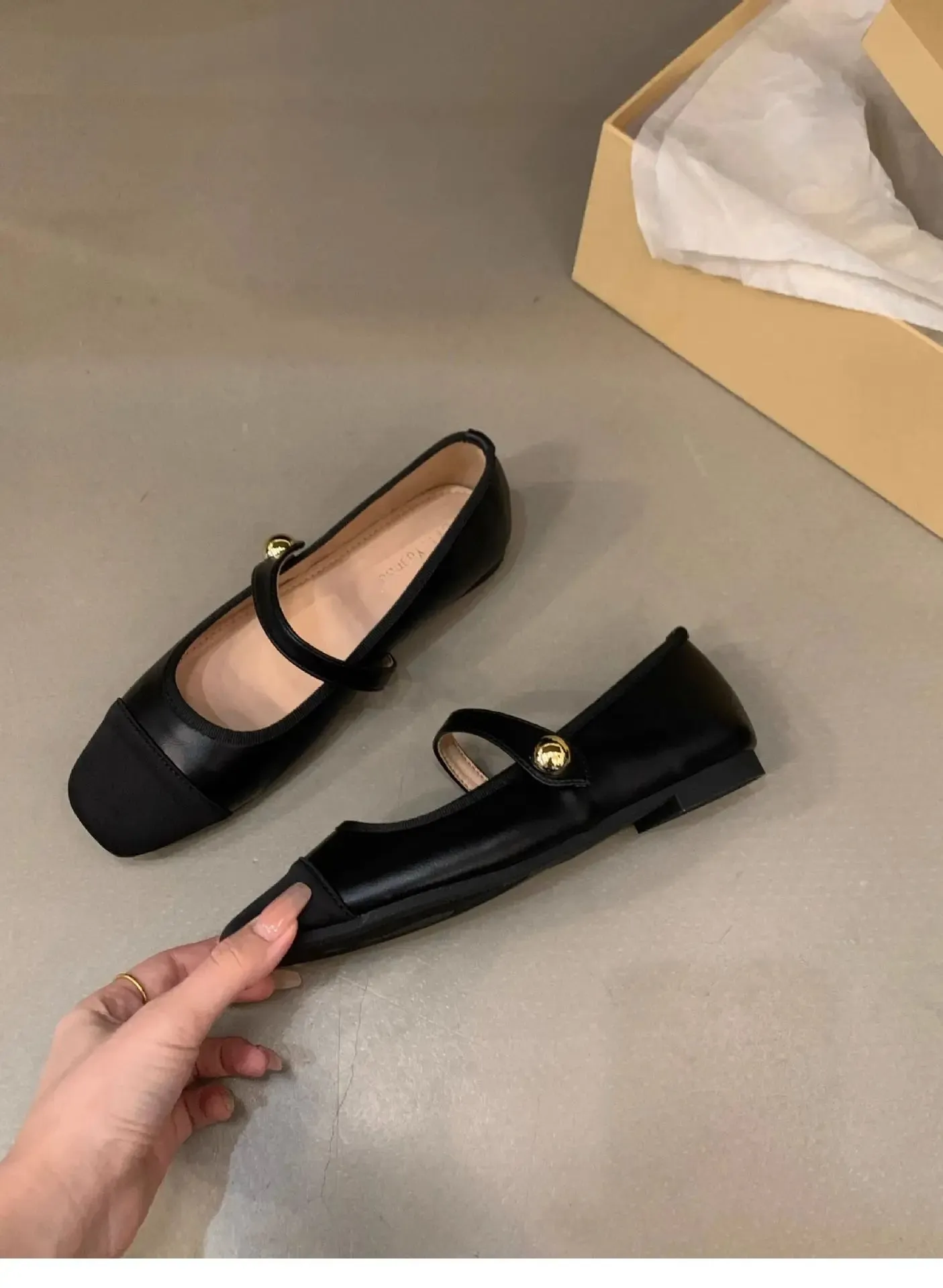 Flat Shoes Fashionable and Versatile Square Toe French Mary Jane Shoes Women New Summer Soft Soled Beanie Shoes Women
