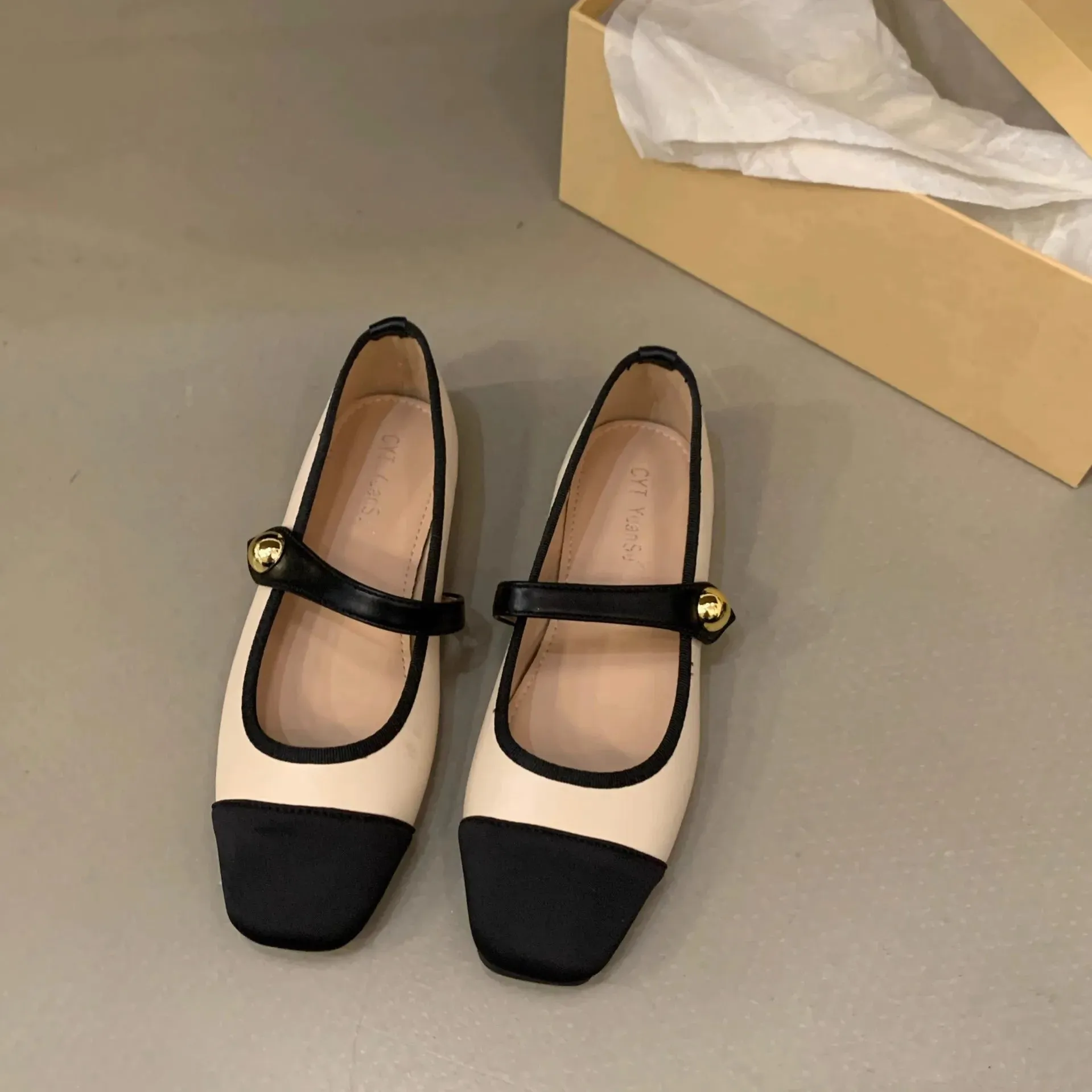 Flat Shoes Fashionable and Versatile Square Toe French Mary Jane Shoes Women New Summer Soft Soled Beanie Shoes Women