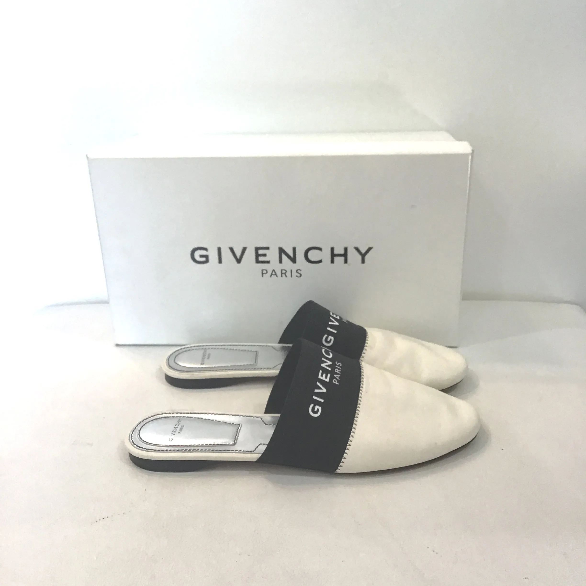 GIVENCHY Beige Bedford Flat Nappa Leather Mules Size 38.5