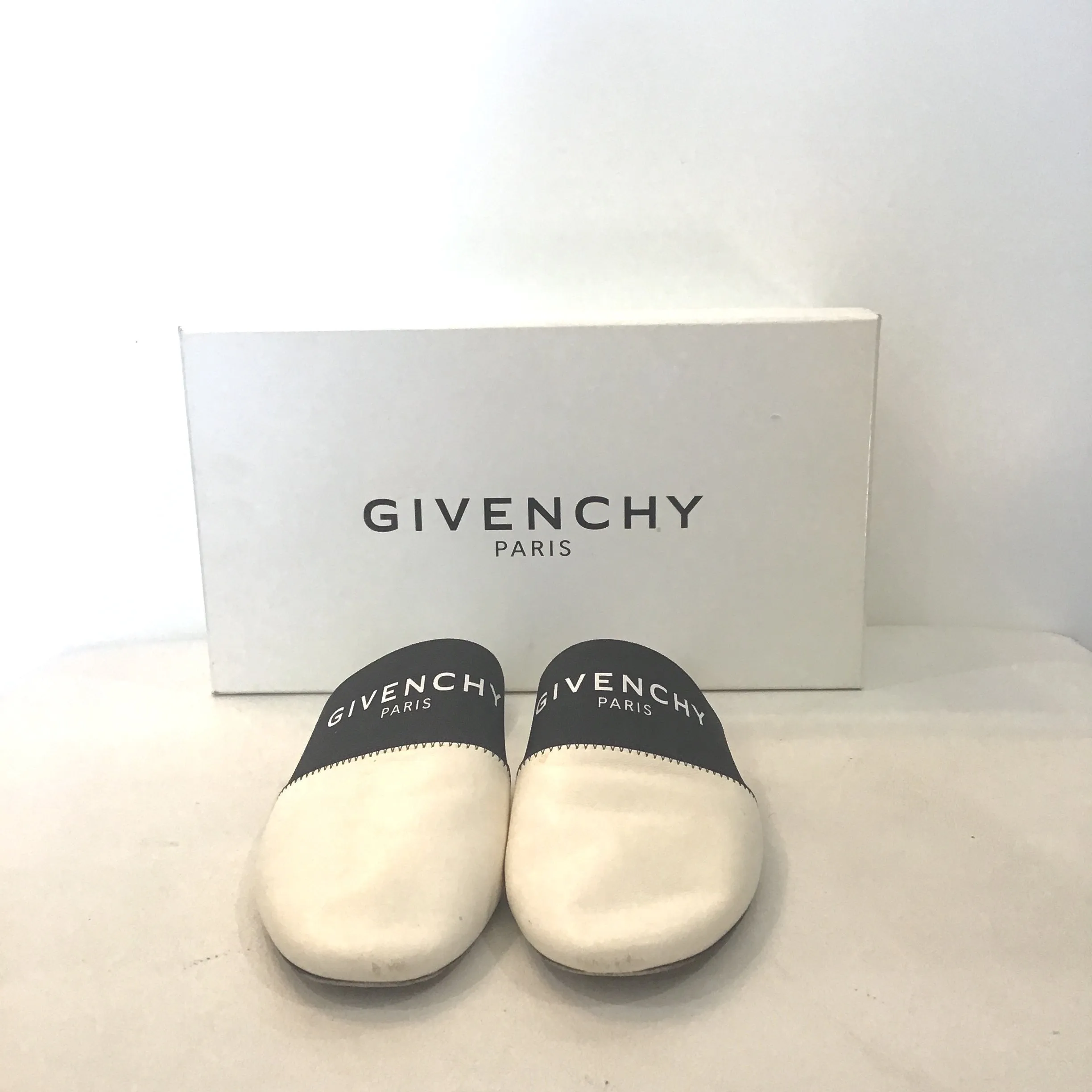GIVENCHY Beige Bedford Flat Nappa Leather Mules Size 38.5