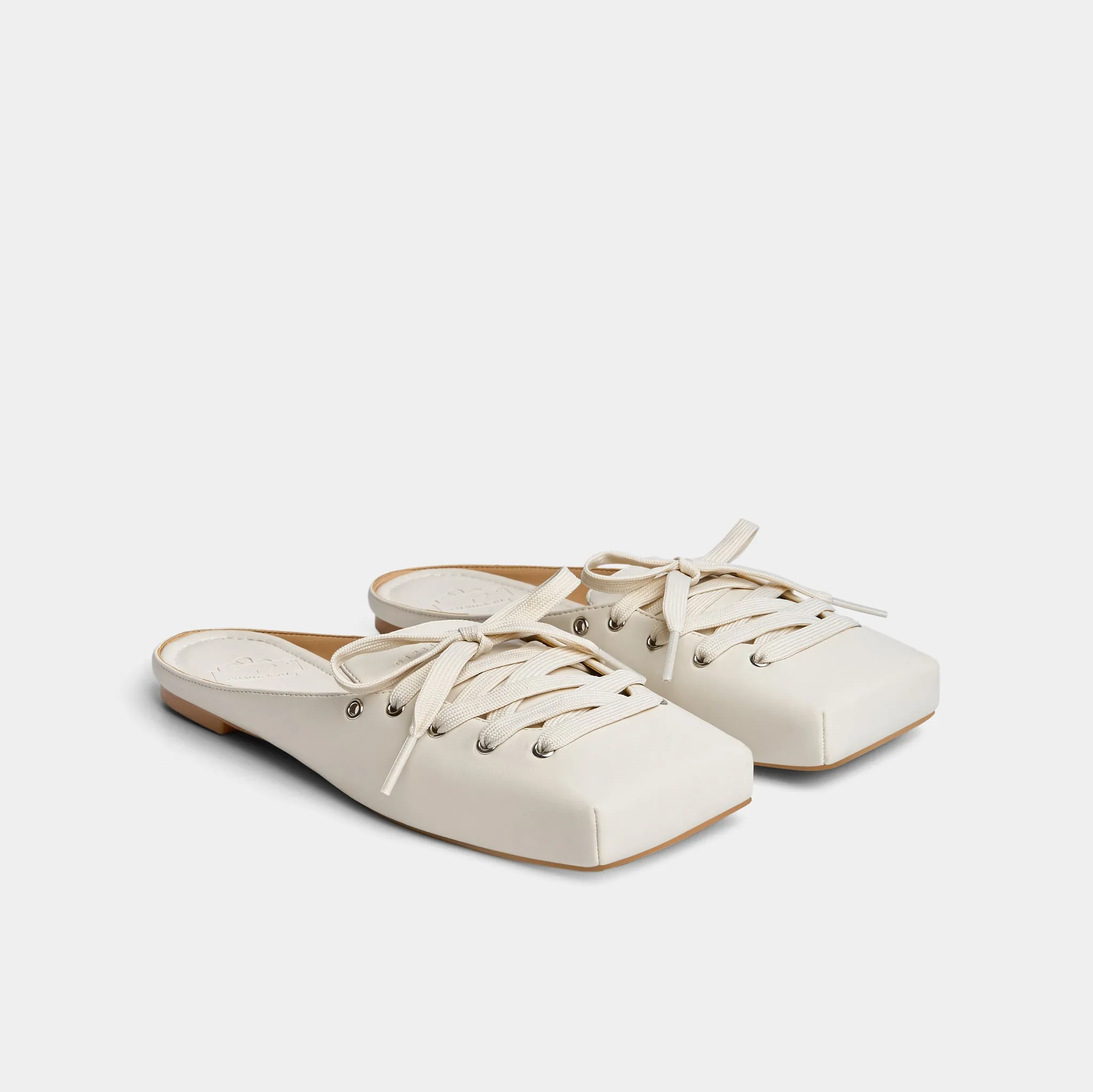Giày middle ballet flat mules màu Trắng kem