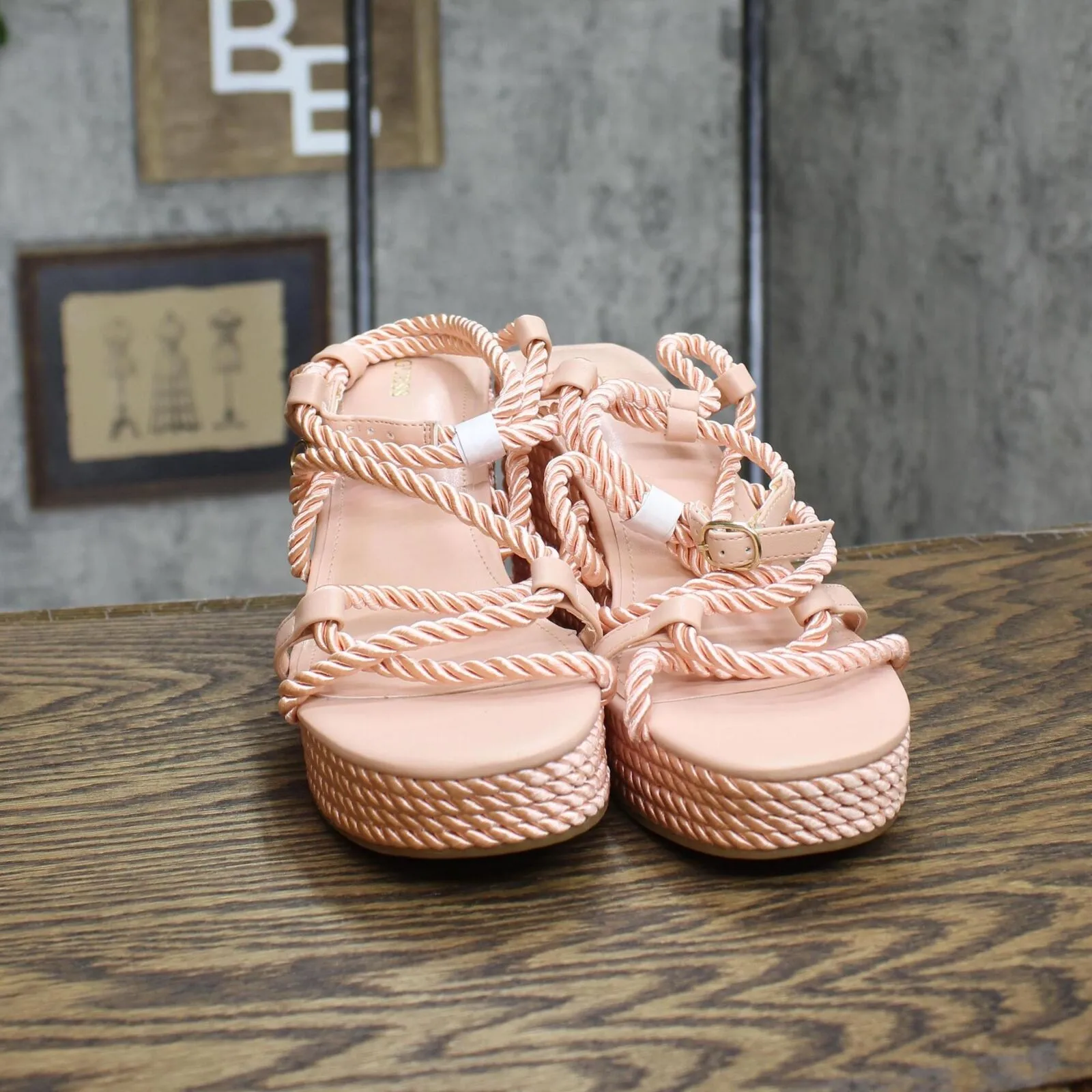 Guess Womens Natesha Strappy Rope Wedges Sandals Shoes GWNATESHA Pink 9M