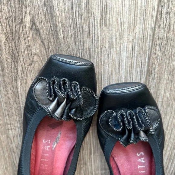 Hispanitas Black Leather Mini Wedges | 37