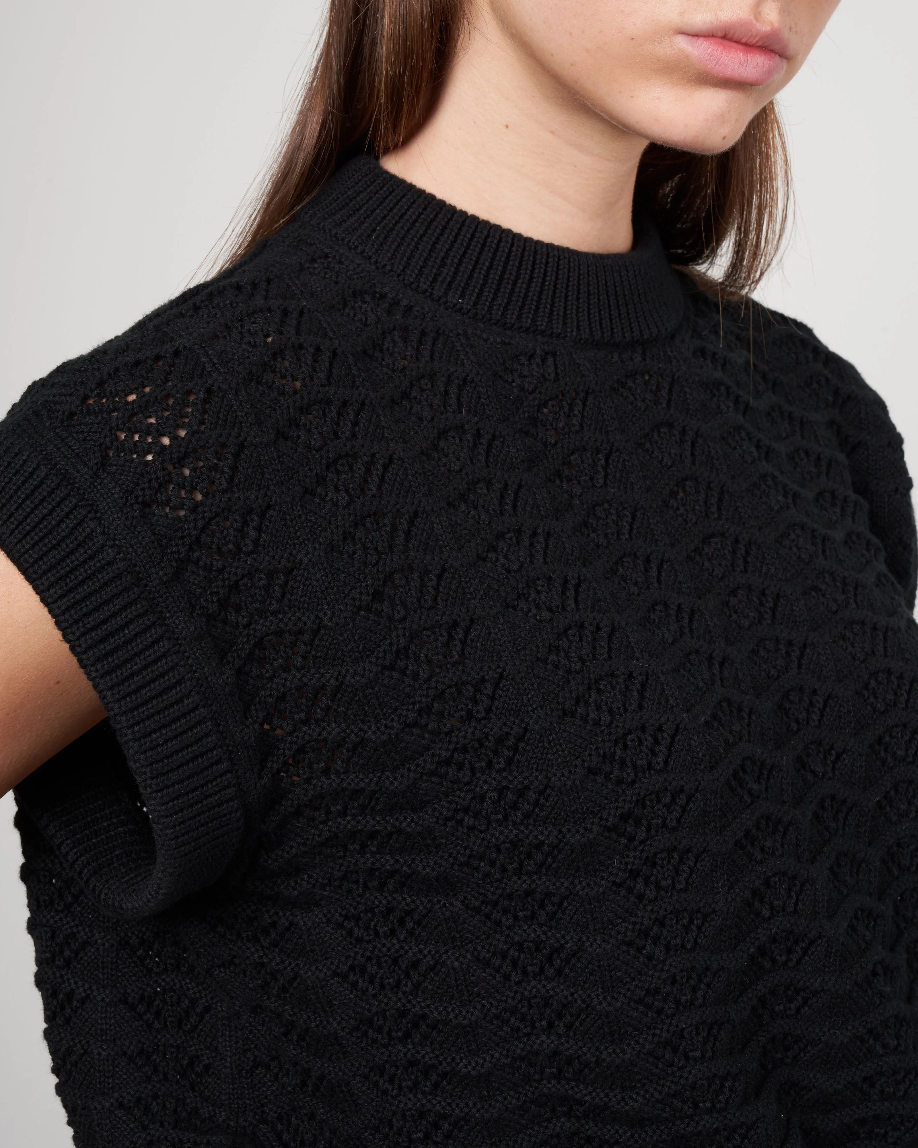 lace top - black