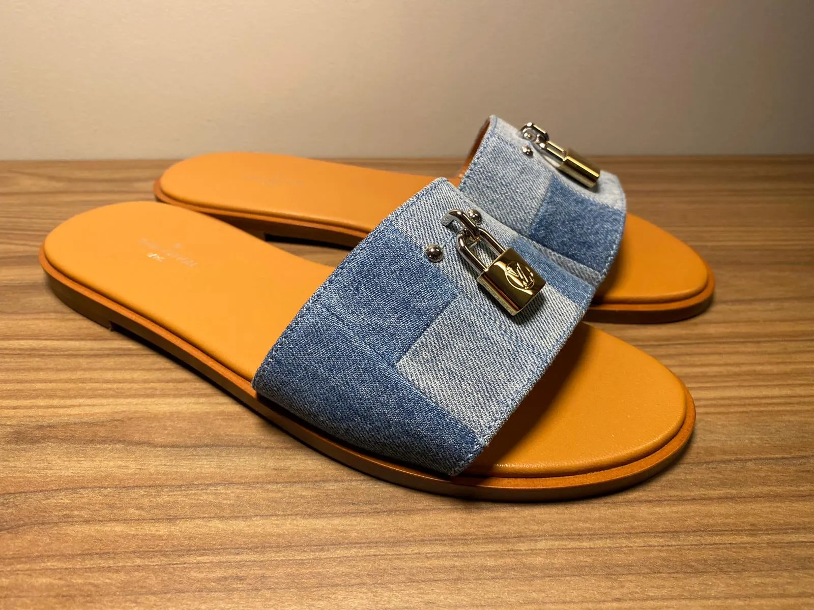 Lock It Flat Mule