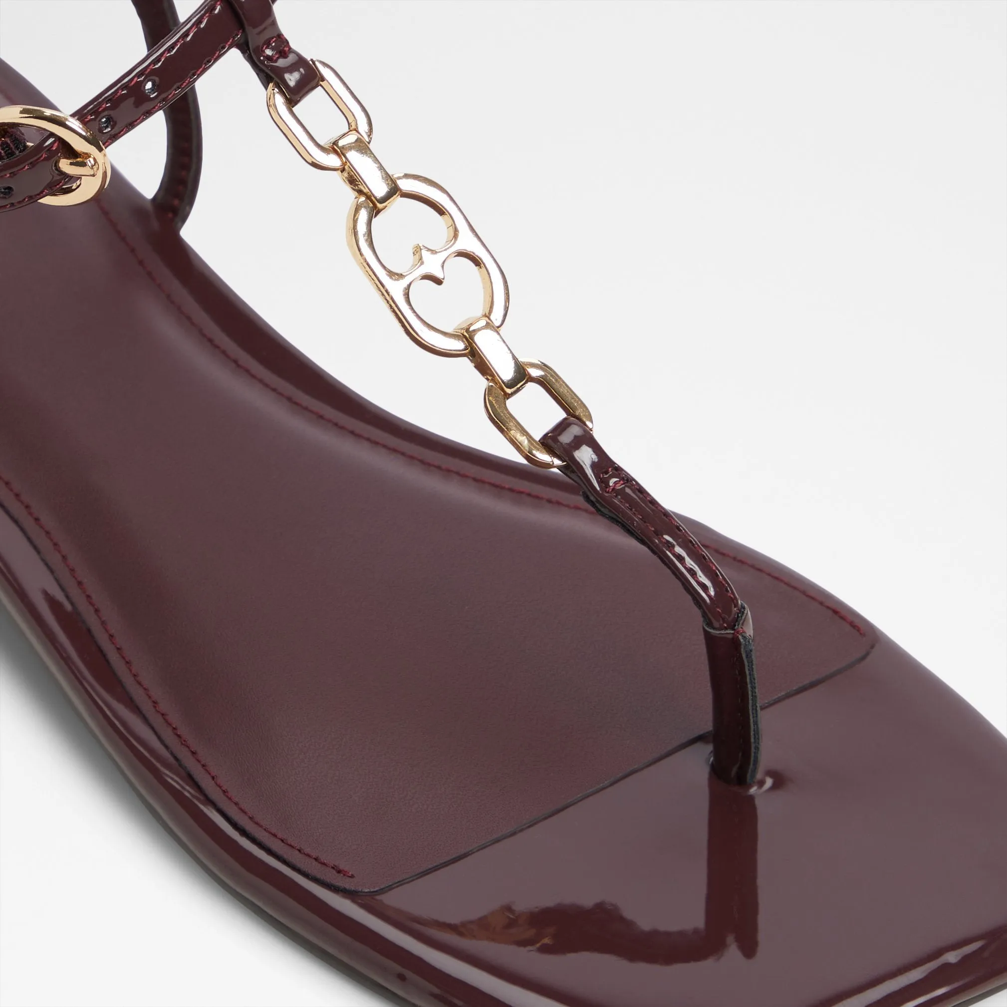 Lorenza / Flat Sandals