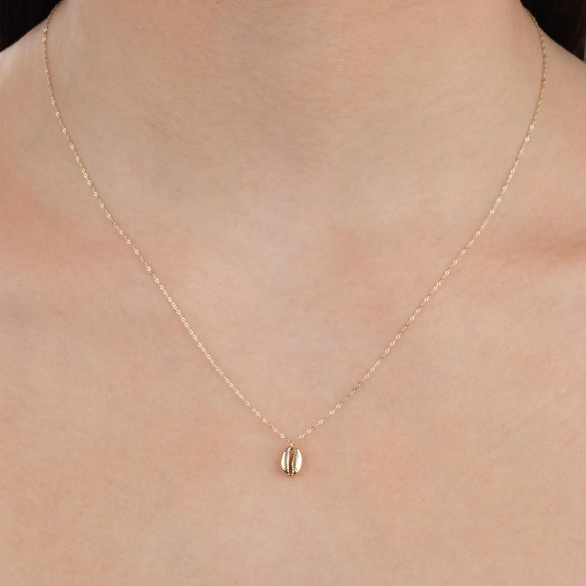 Mini Shell Necklace 14K