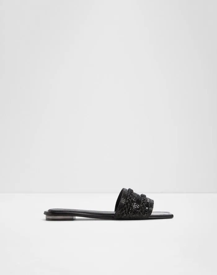 Navalia / Flat Sandals