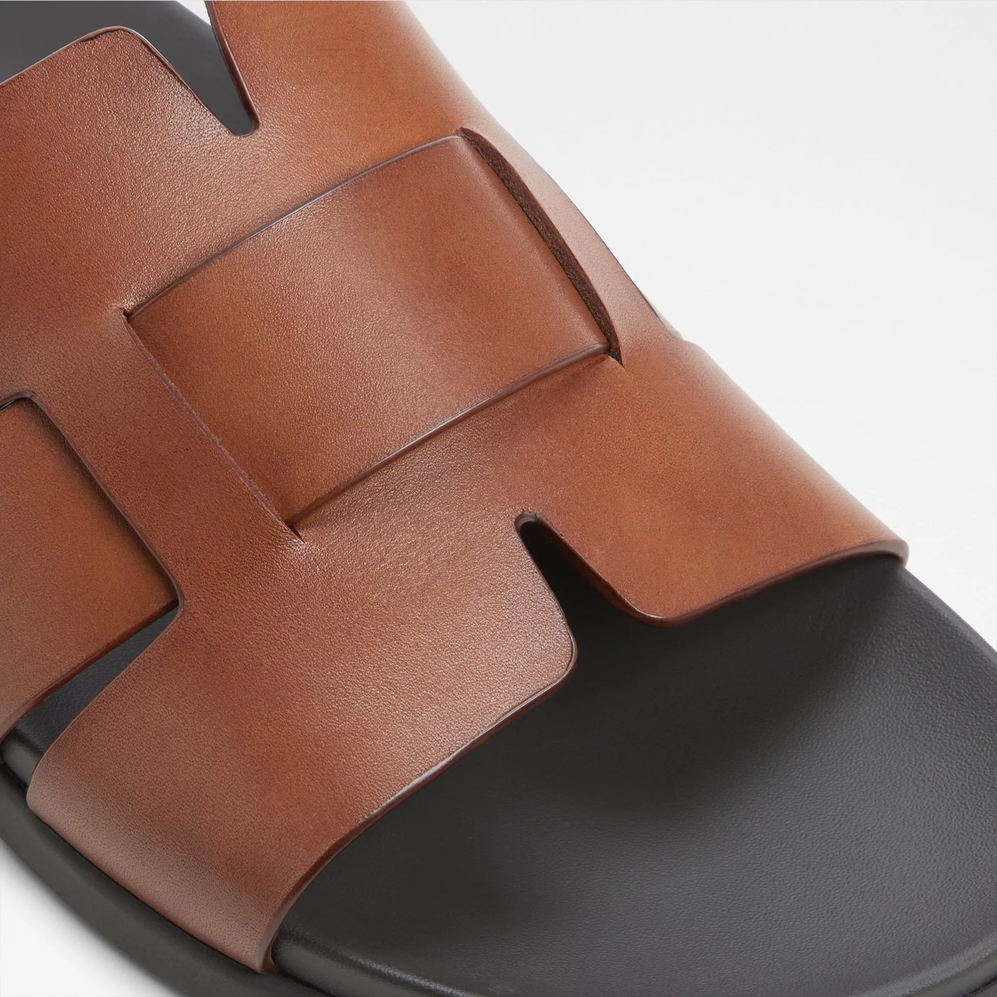 Padien / Flat Sandals