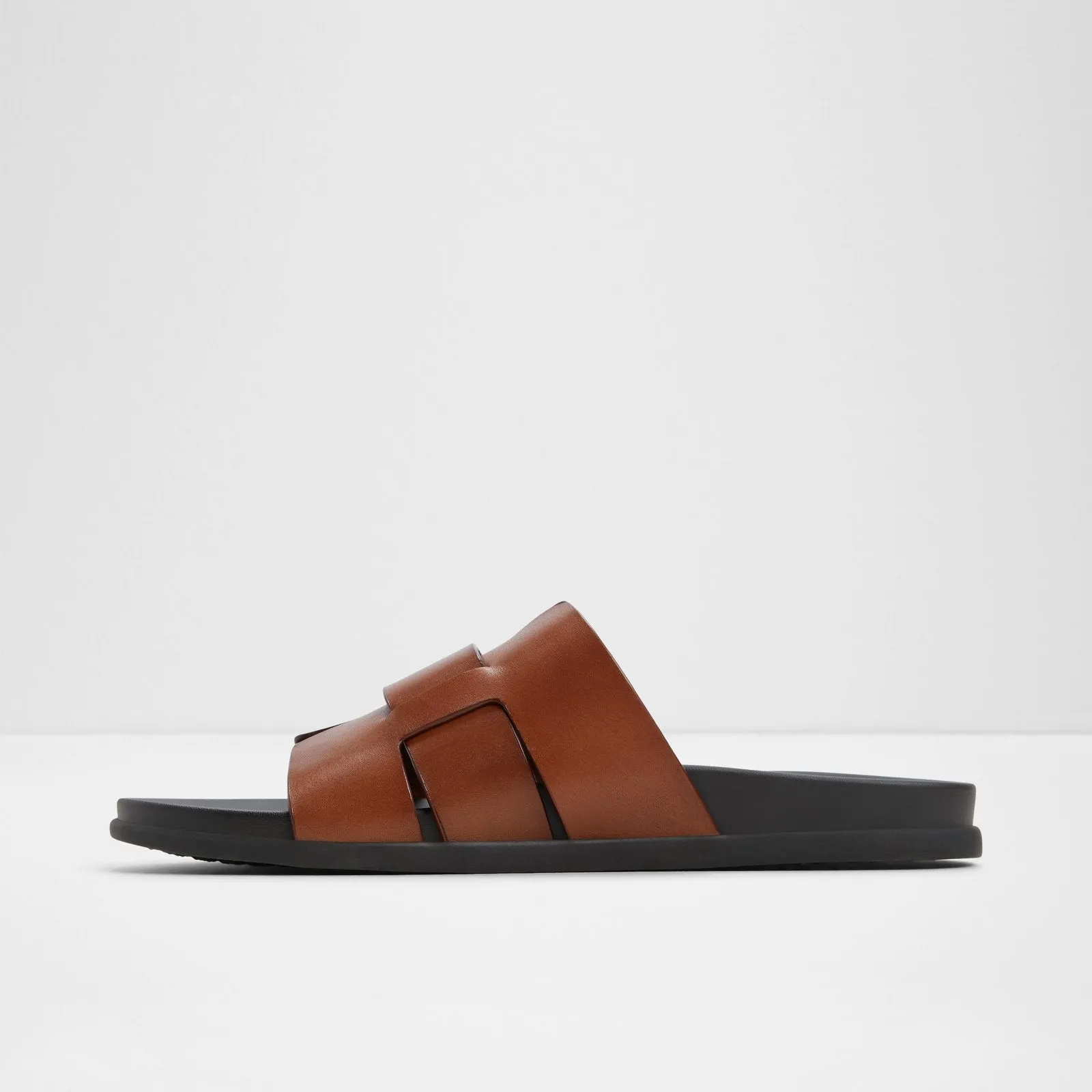 Padien / Flat Sandals