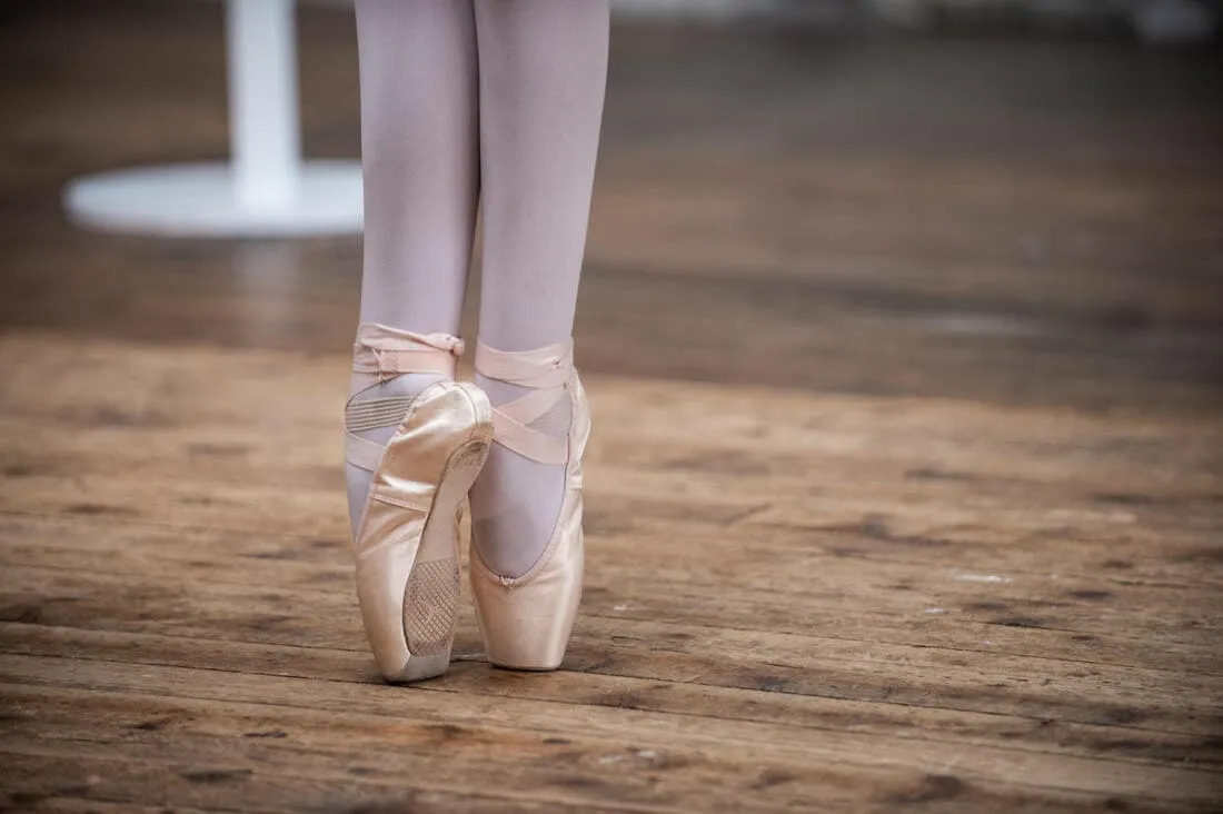 Pointes de danse avec semelles souples débutante, beige