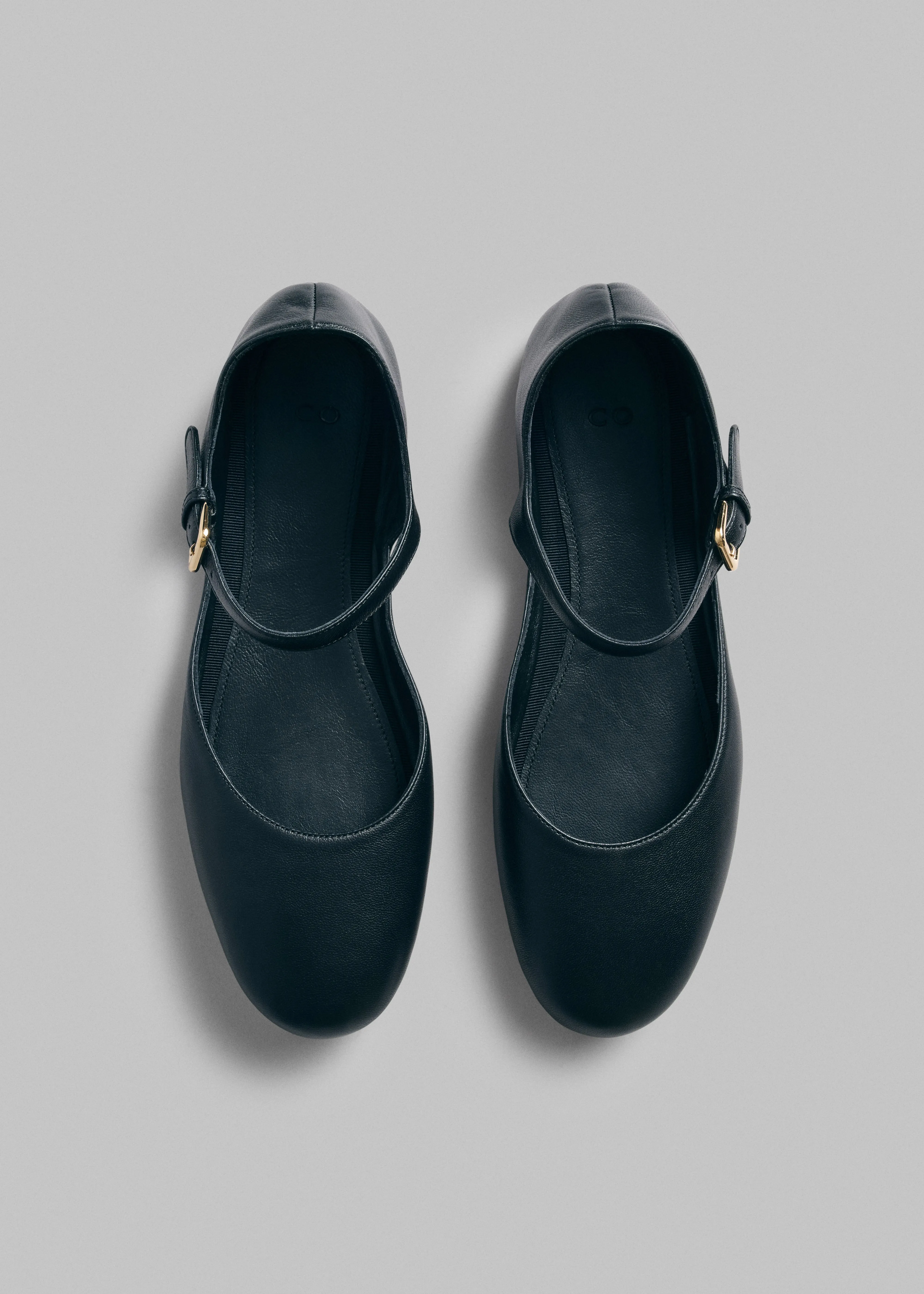 Round Toe D'Orsay Flat in Leather - Black