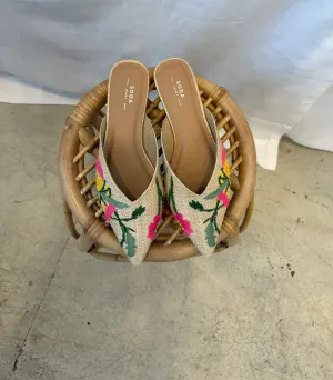Soda Poise Flat Floral Mule