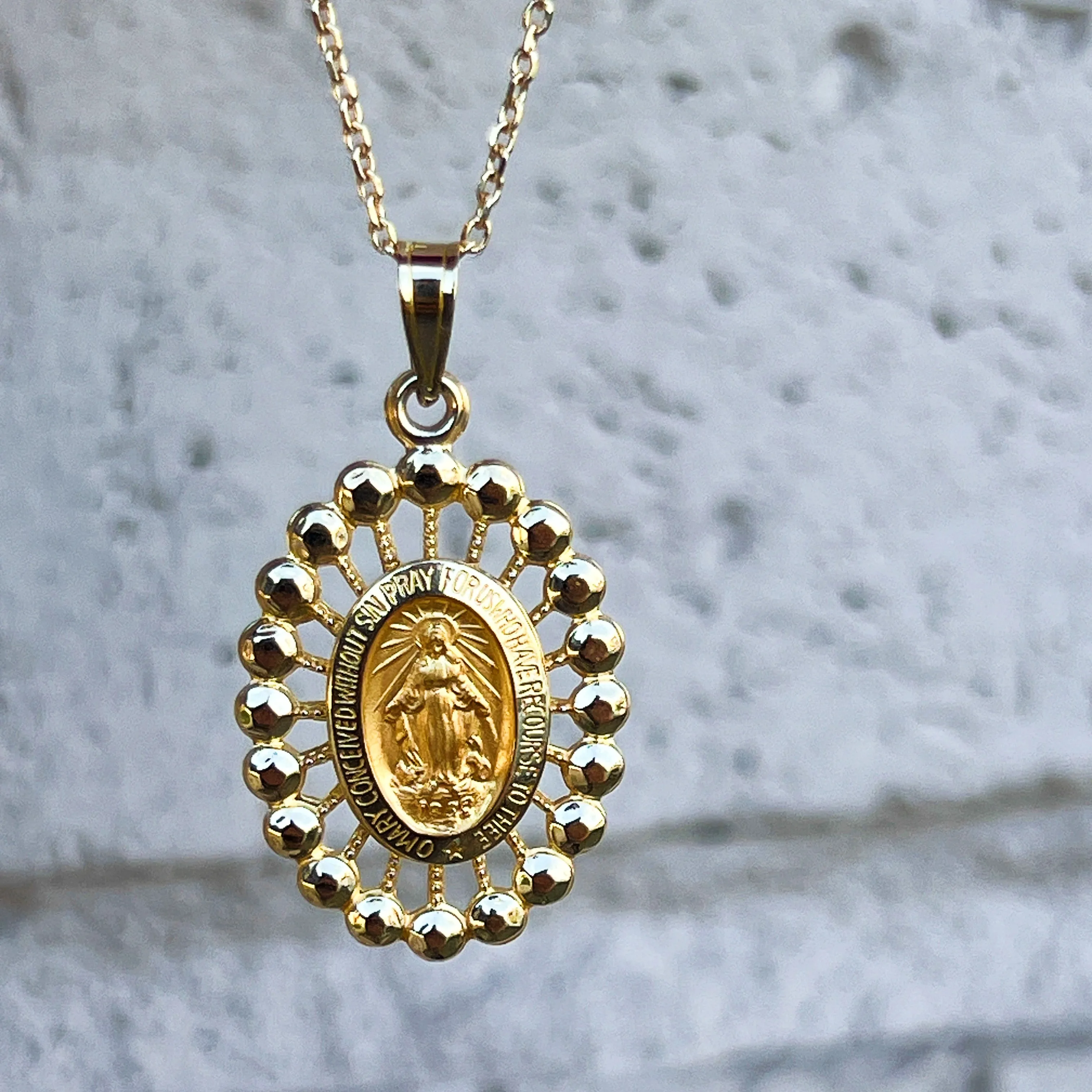 SOLID 14K GOLD MIRACULOUS BEADED FRAME MEDAL | OVAL