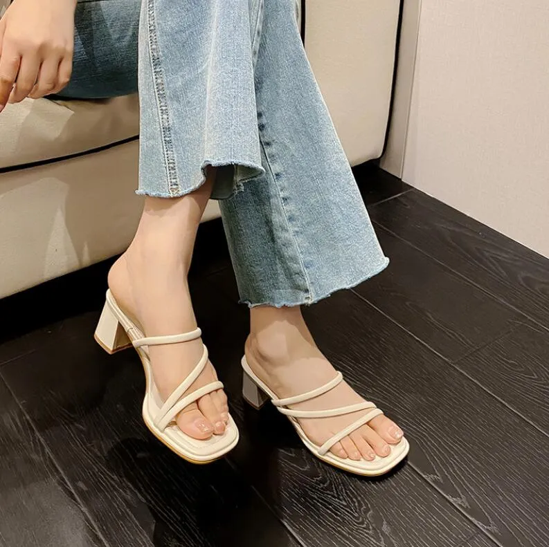 Strappy Block Heeled Sandals For Petite Feet ES37