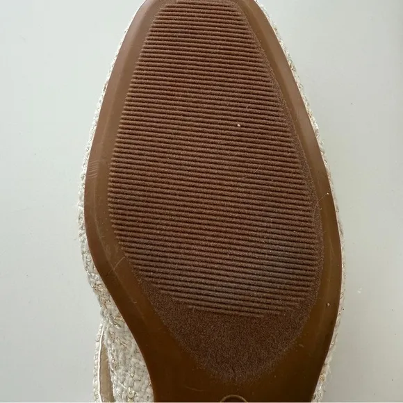 Tahari-NWT- Password-Tweed-Mary Jane-Sling Back-Buckle-Cream-Gold-Classic-Size 8