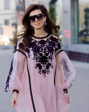 Tulle kaftan with embroidery and lace