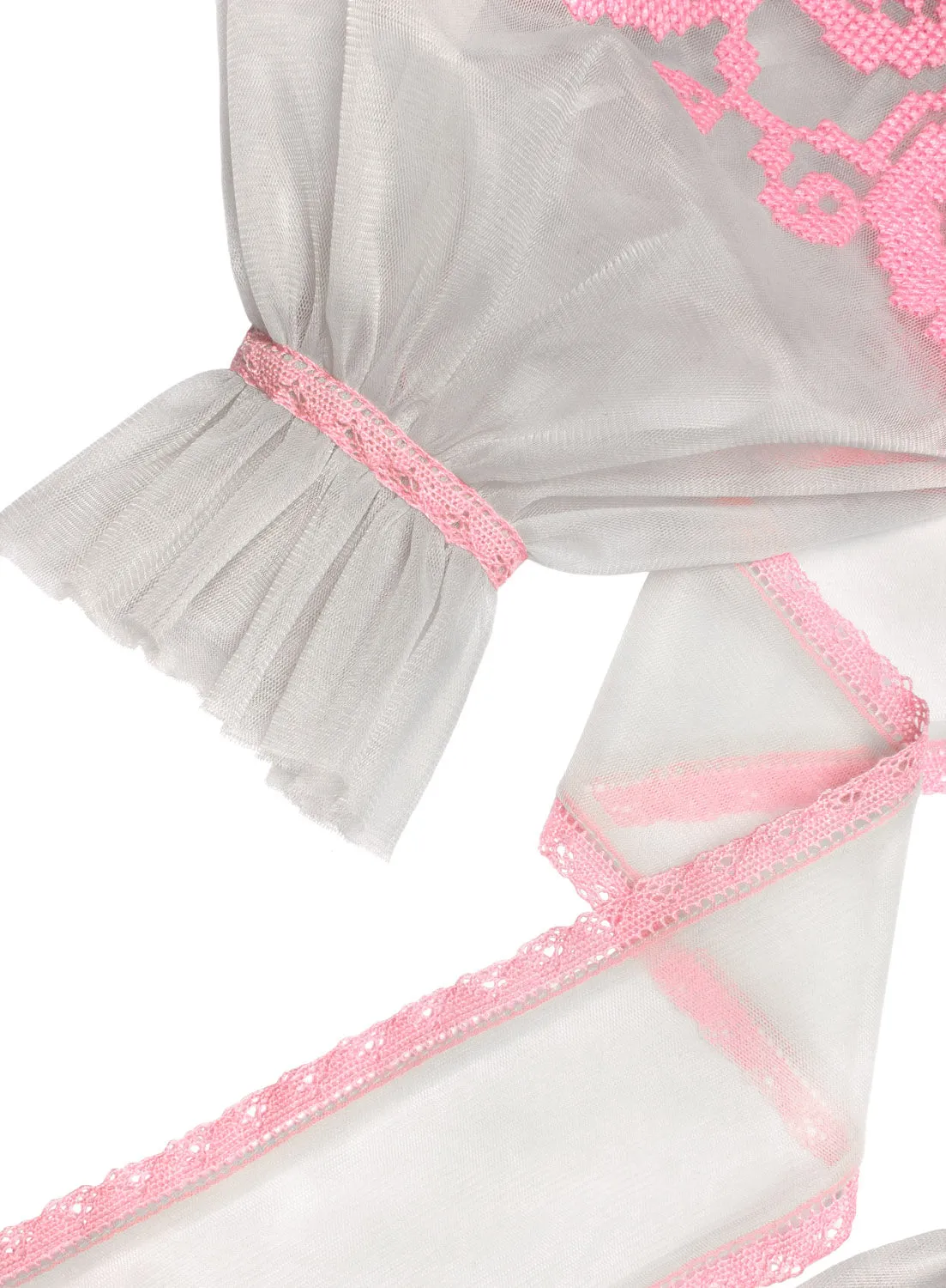 Tulle kaftan with embroidery and lace