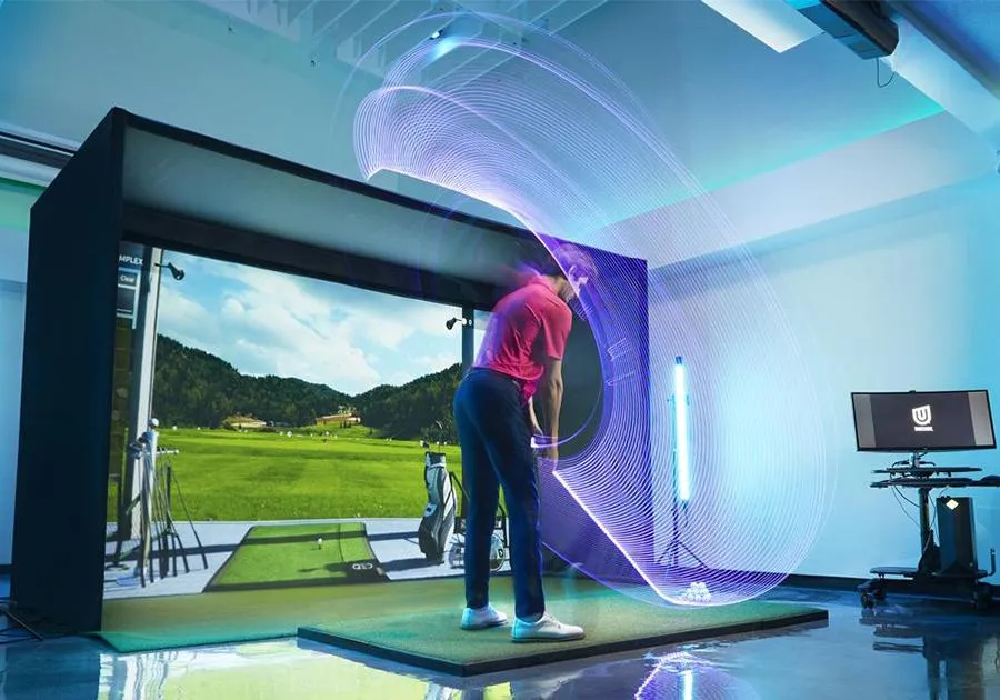 Uneekor EYE XO Launch Monitor & Golf Simulator