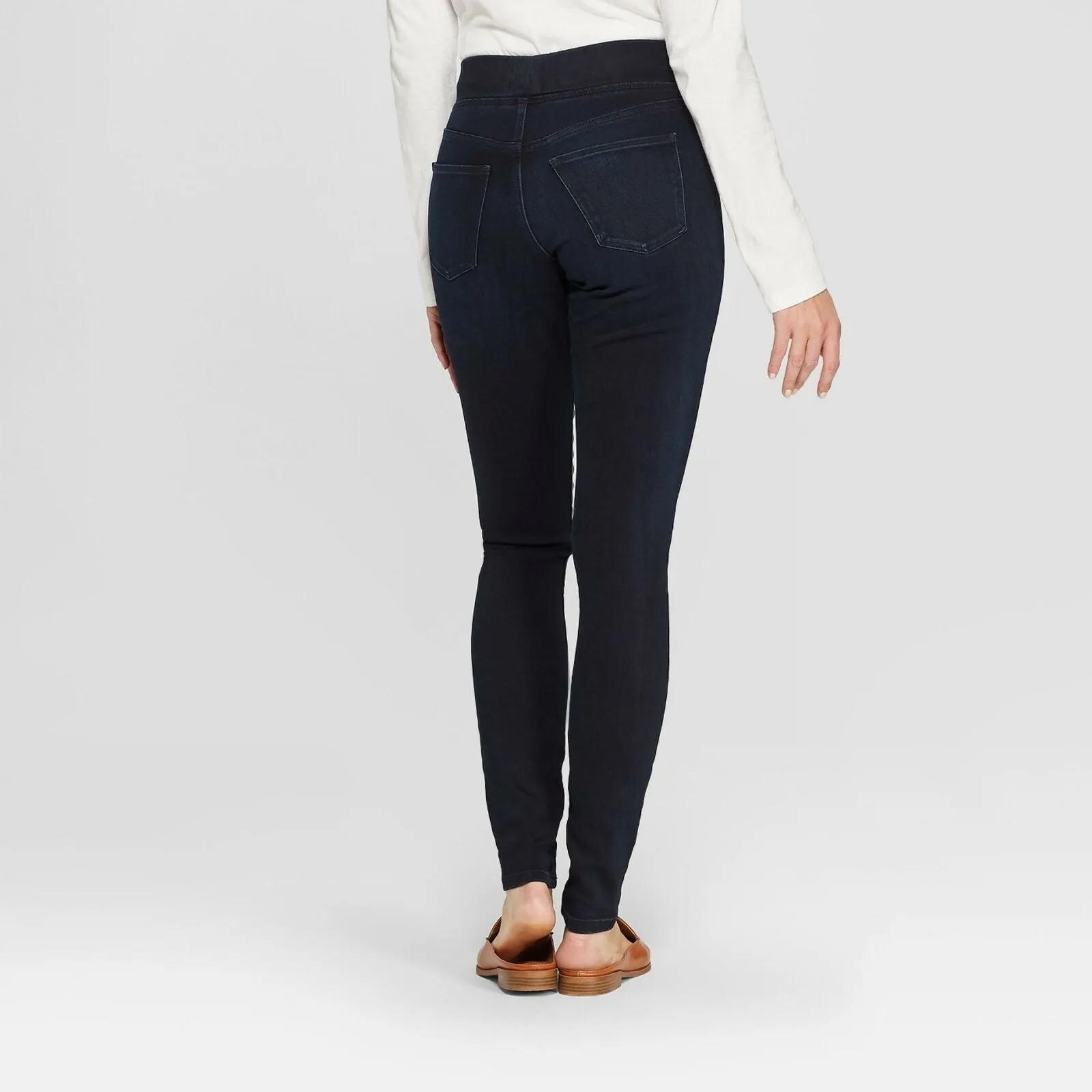 Universal Thread Women's Dark Wash High Rise Pull On Jeggings