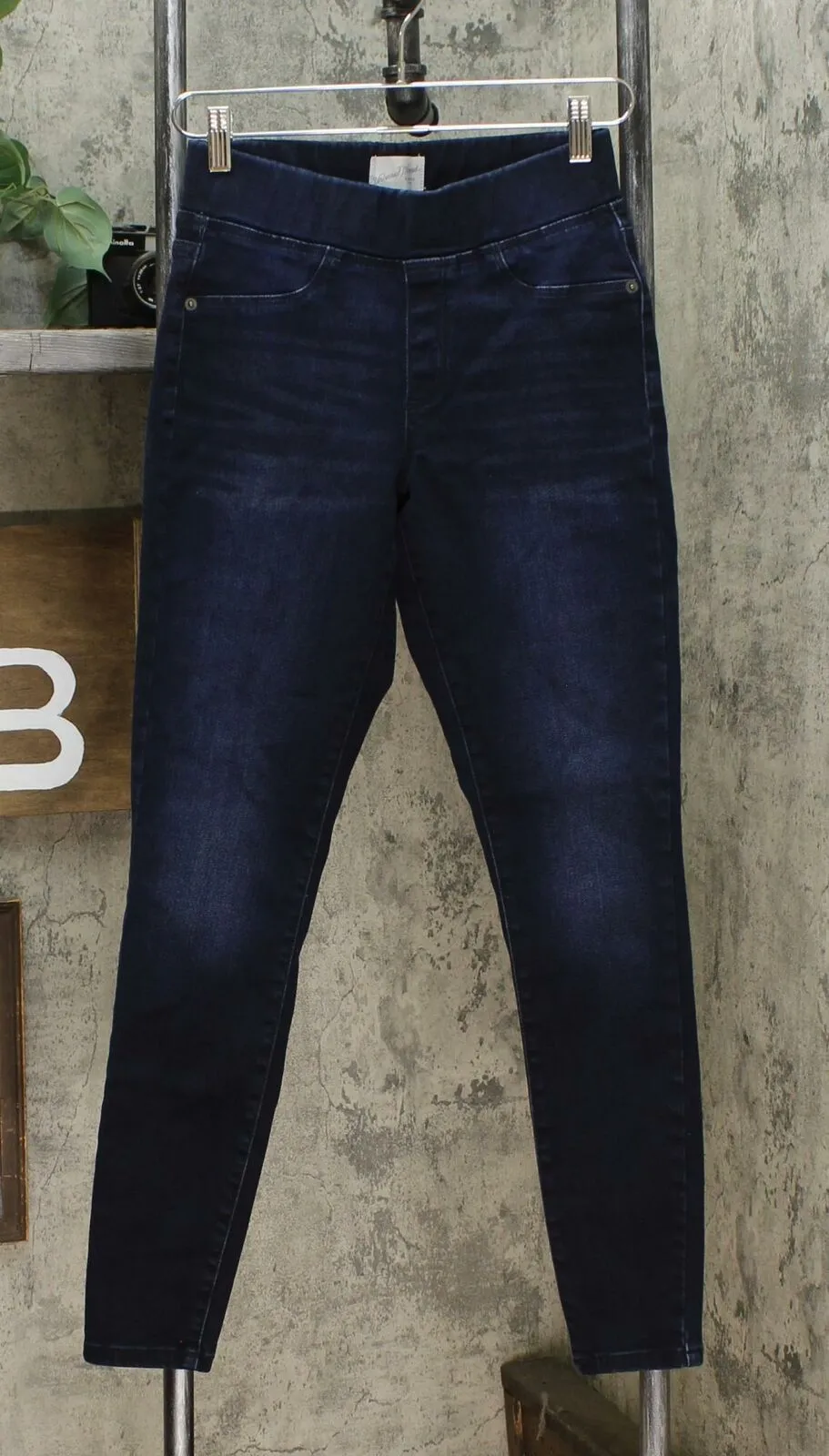 Universal Thread Women's High Ruse Pull On Jeggings Dark Wash 2
