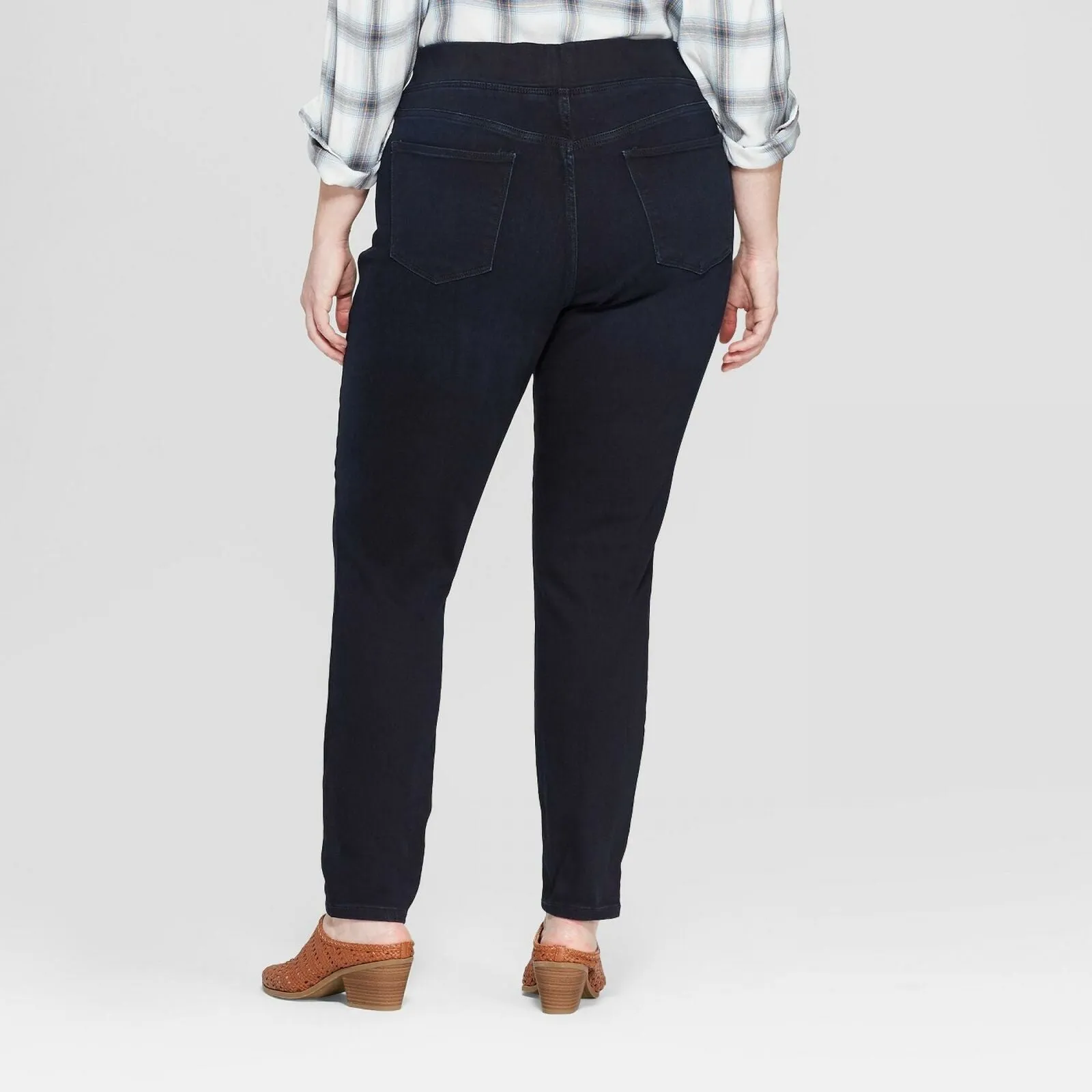 Universal Thread Women's Plus Size High Rise Pull On Jeggings