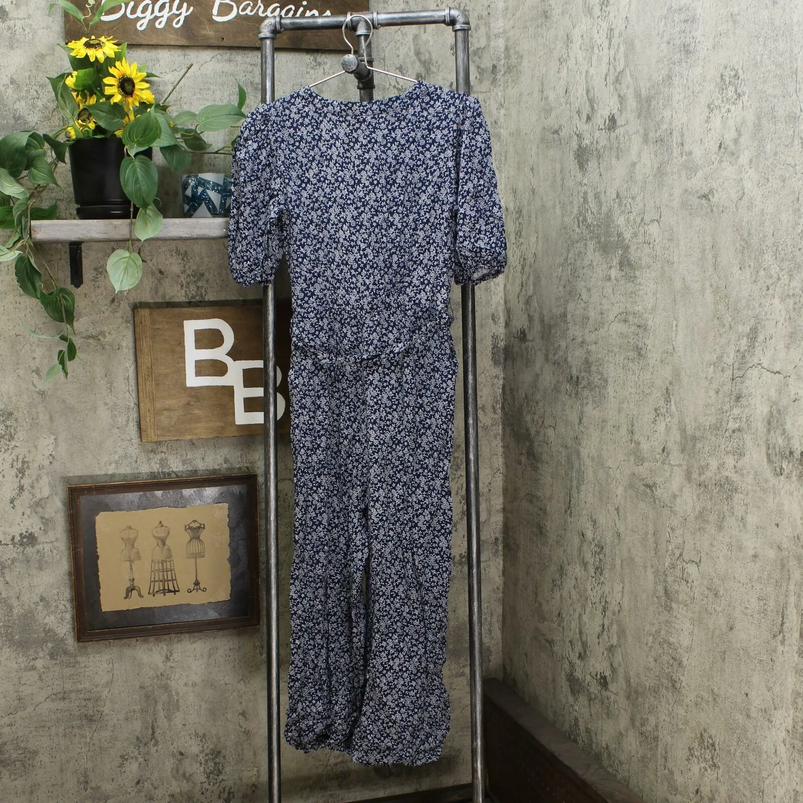Universal Thread Women's Short Sleeve V-Neck Jumpsuit