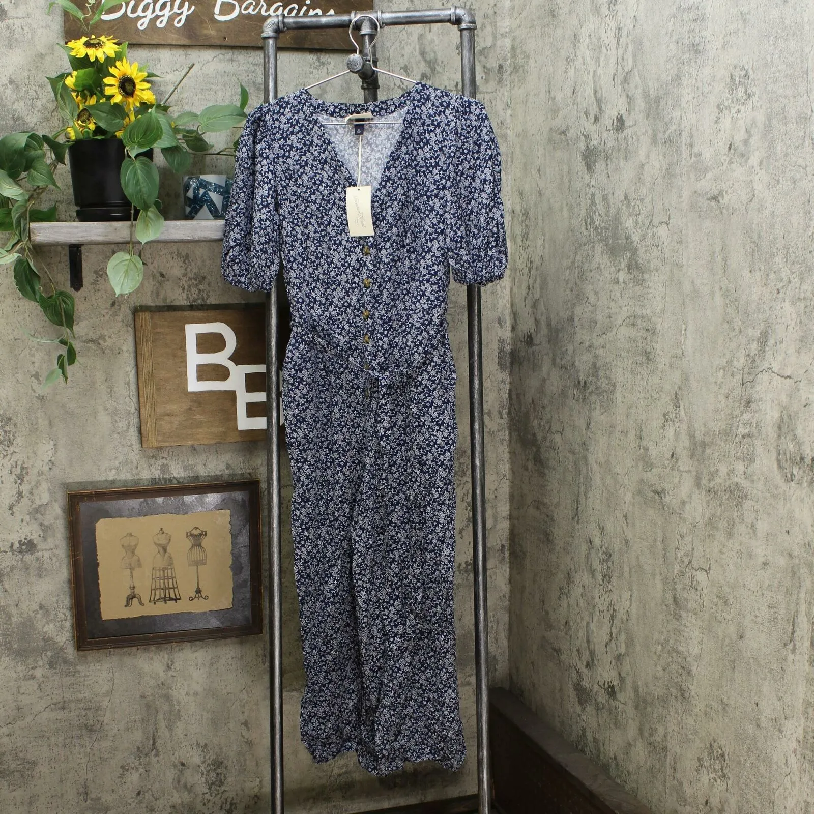Universal Thread Women's Short Sleeve V-Neck Jumpsuit