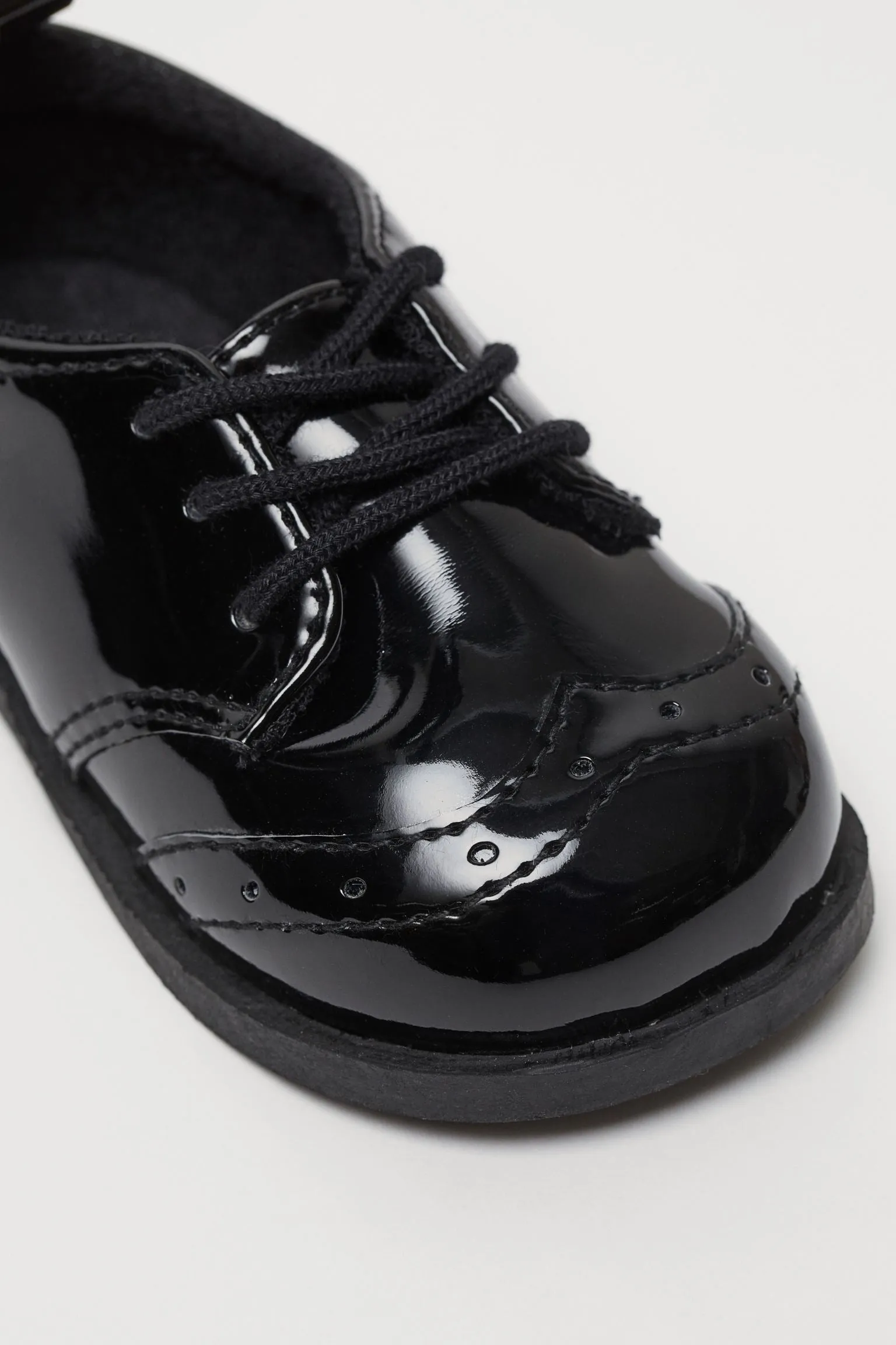 [US7.5] H&M Black Tie-up Patent Shoes
