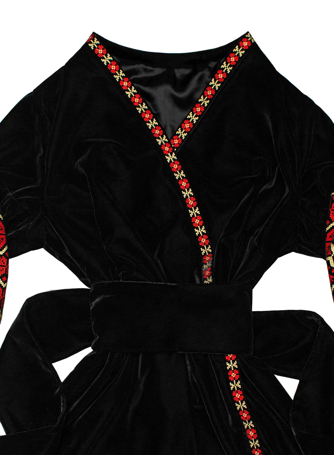 Velvet kaftan with embroidery
