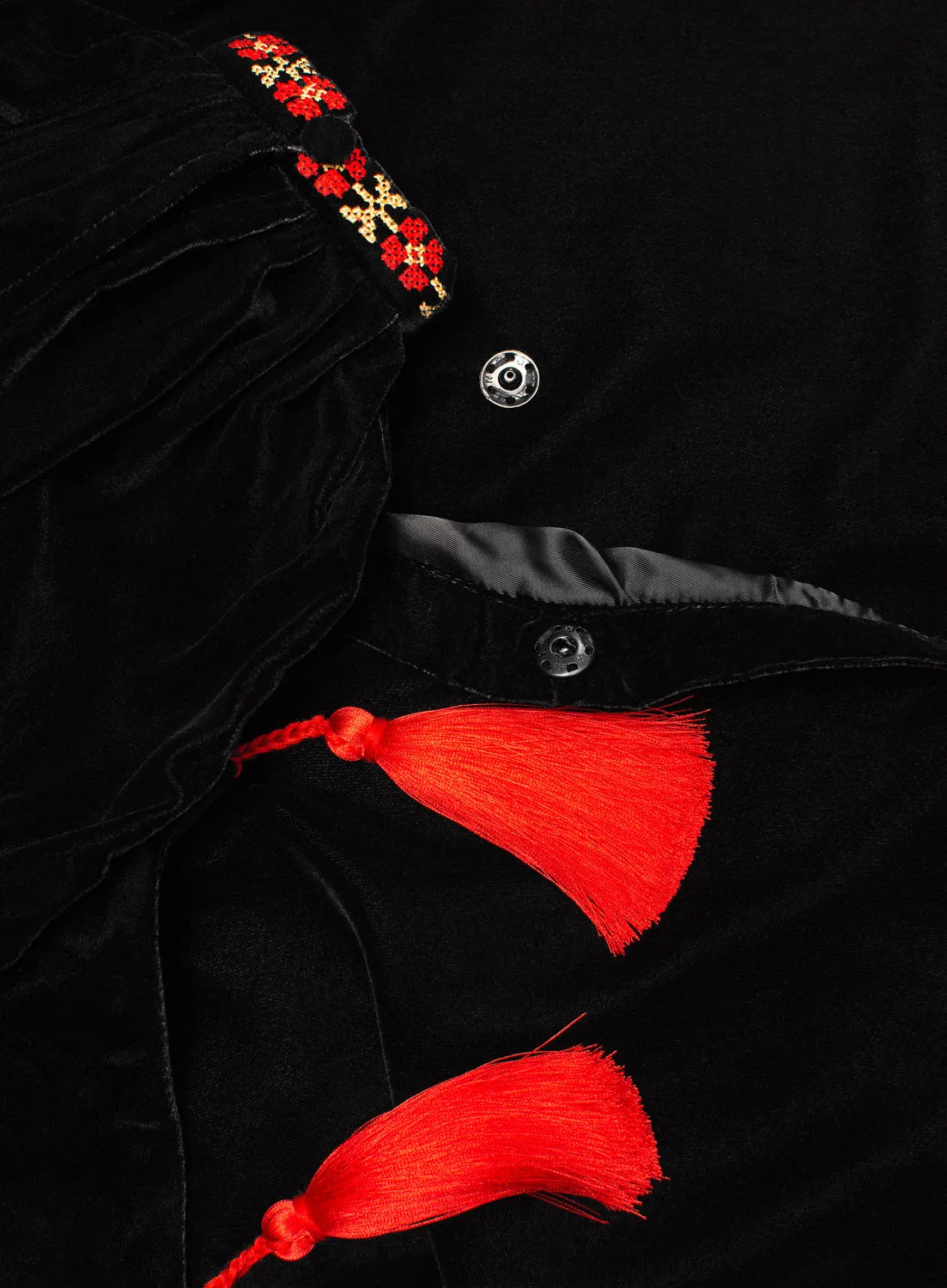 Velvet kaftan with embroidery