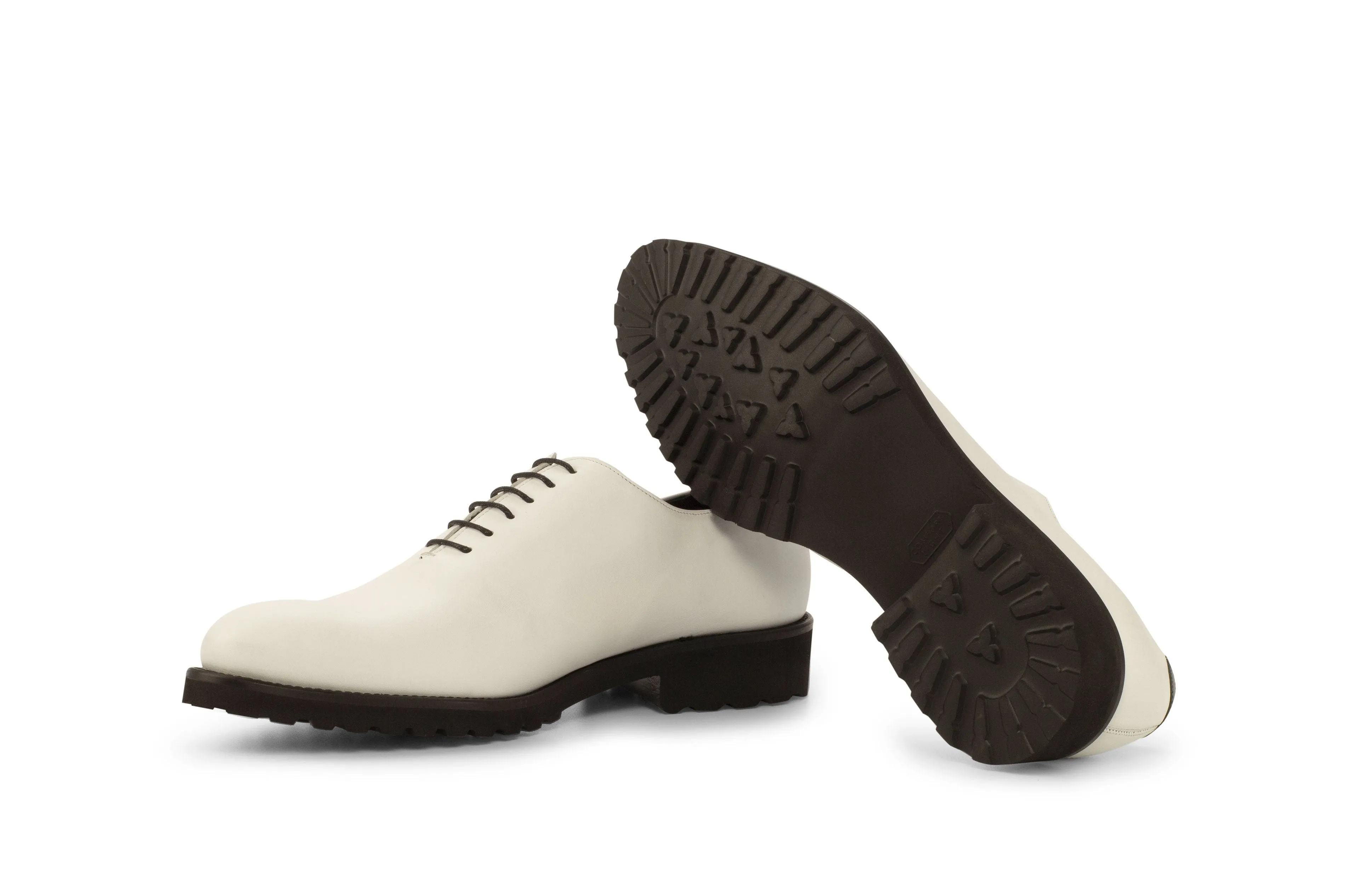 Wholecut Shoes ELVIS
